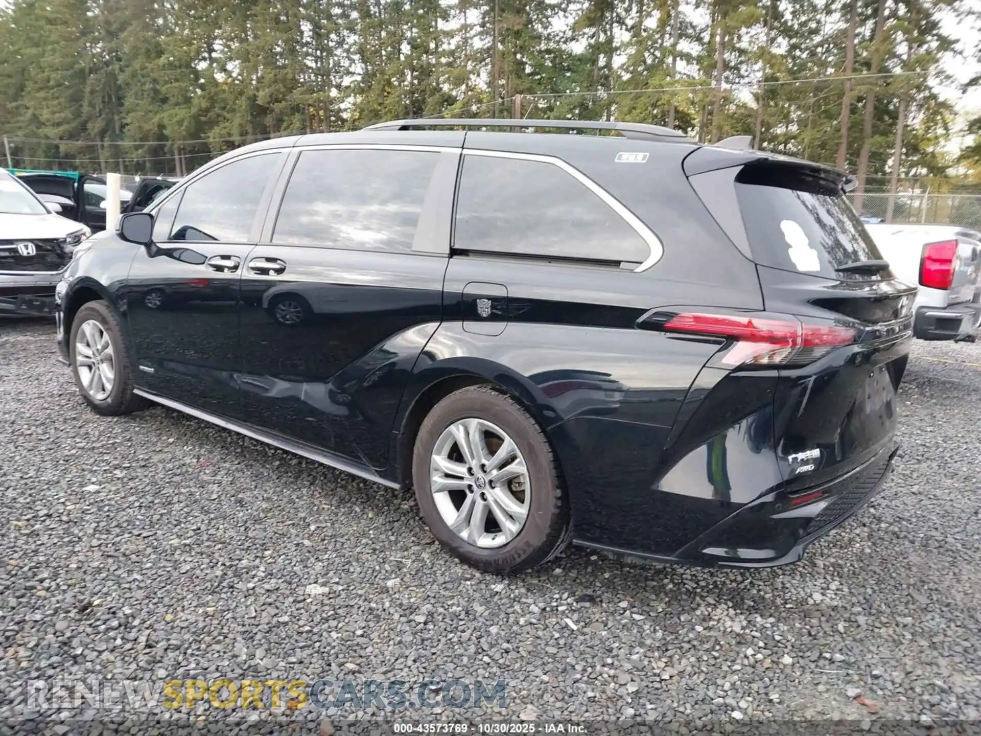 3 Photograph of a damaged car 5TDDSKFC8MS018421 TOYOTA SIENNA 2021