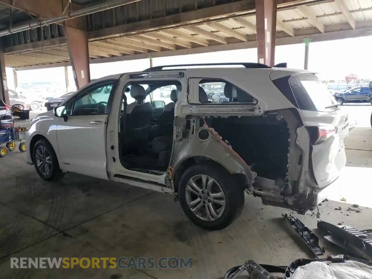 2 Photograph of a damaged car 5TDDSKFCXMS015701 TOYOTA SIENNA 2021