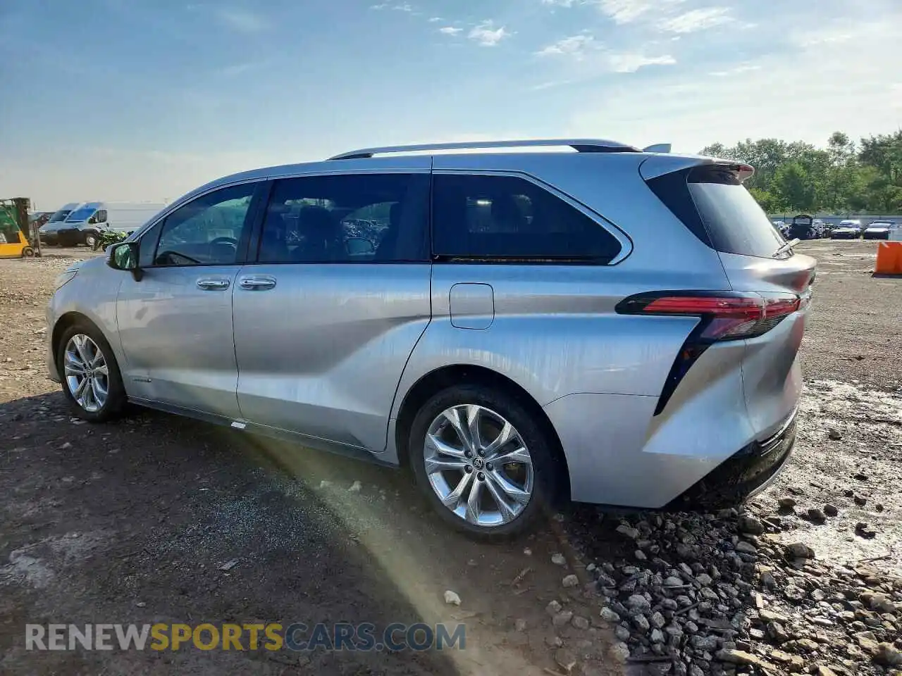 2 Photograph of a damaged car 5TDERKEC4MS007725 TOYOTA SIENNA 2021