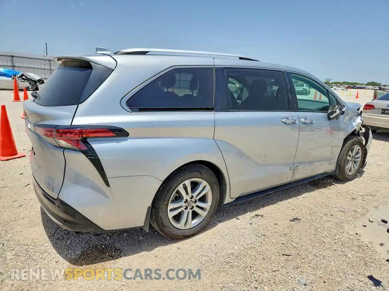 3 fotografías del automóvil dañado 5TDESKFC0MS037596 TOYOTA SIENNA 2021