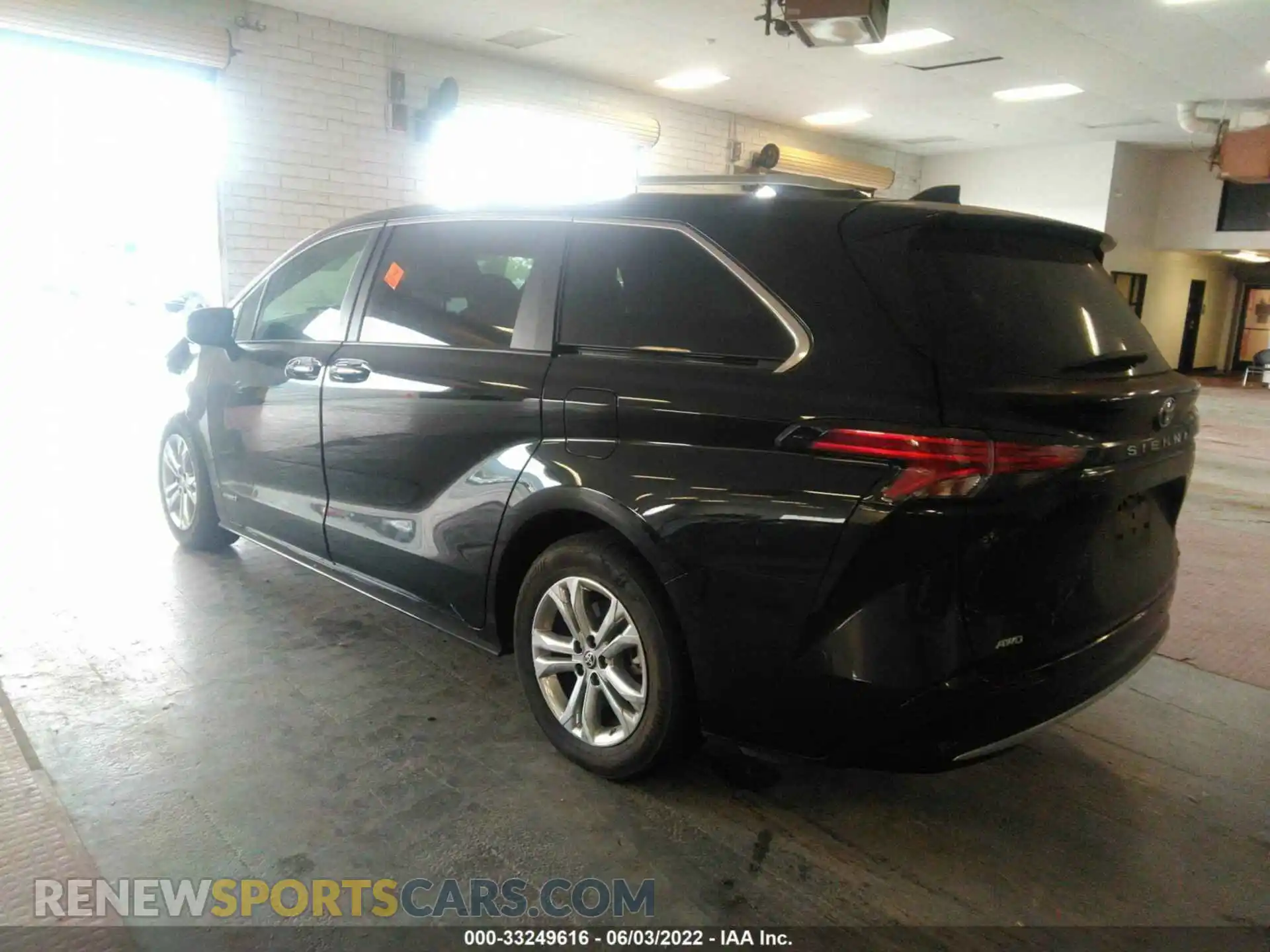 3 Photograph of a damaged car 5TDESKFC0MS038795 TOYOTA SIENNA 2021
