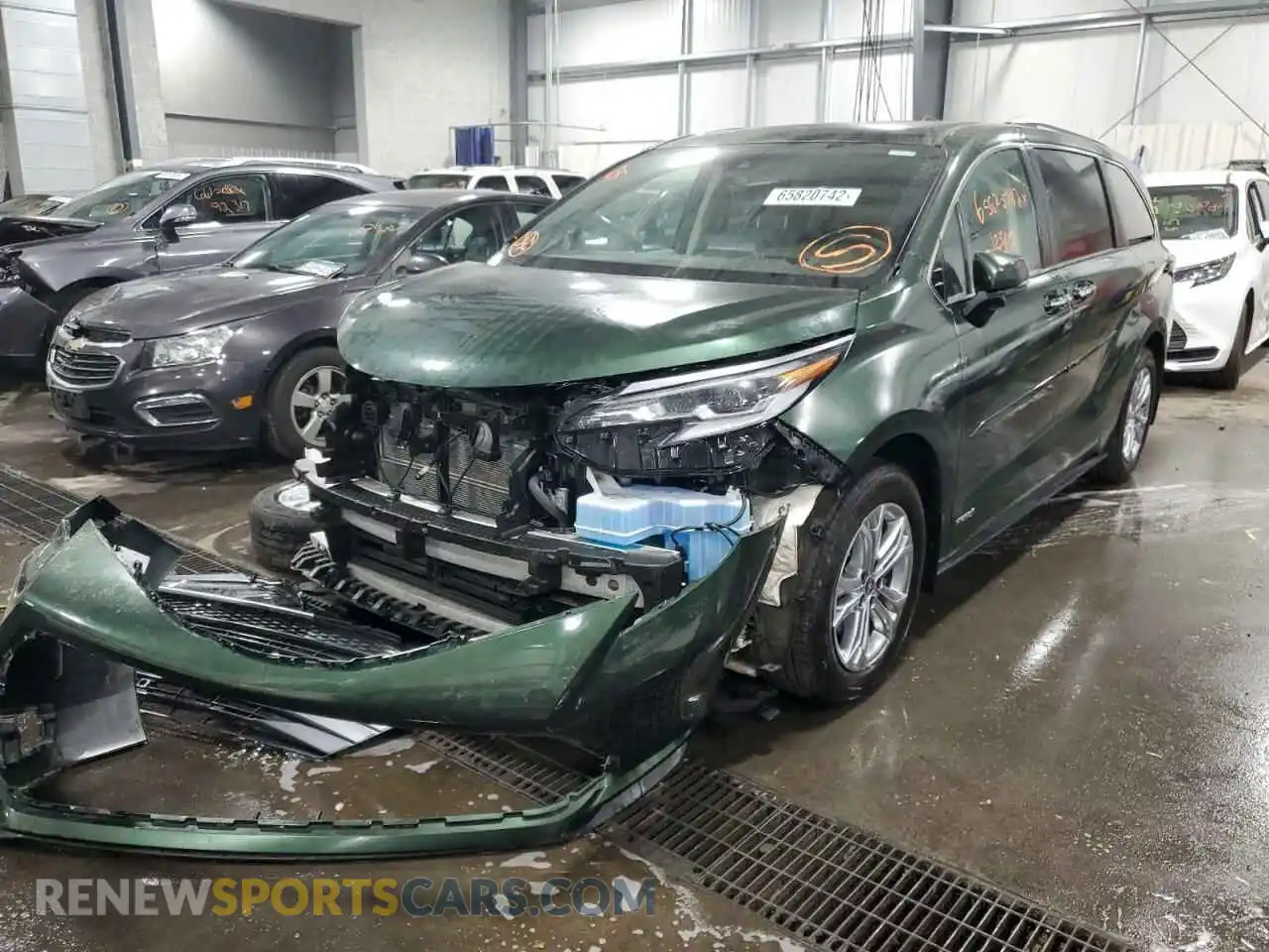 2 Photograph of a damaged car 5TDESKFC3MS036376 TOYOTA SIENNA 2021