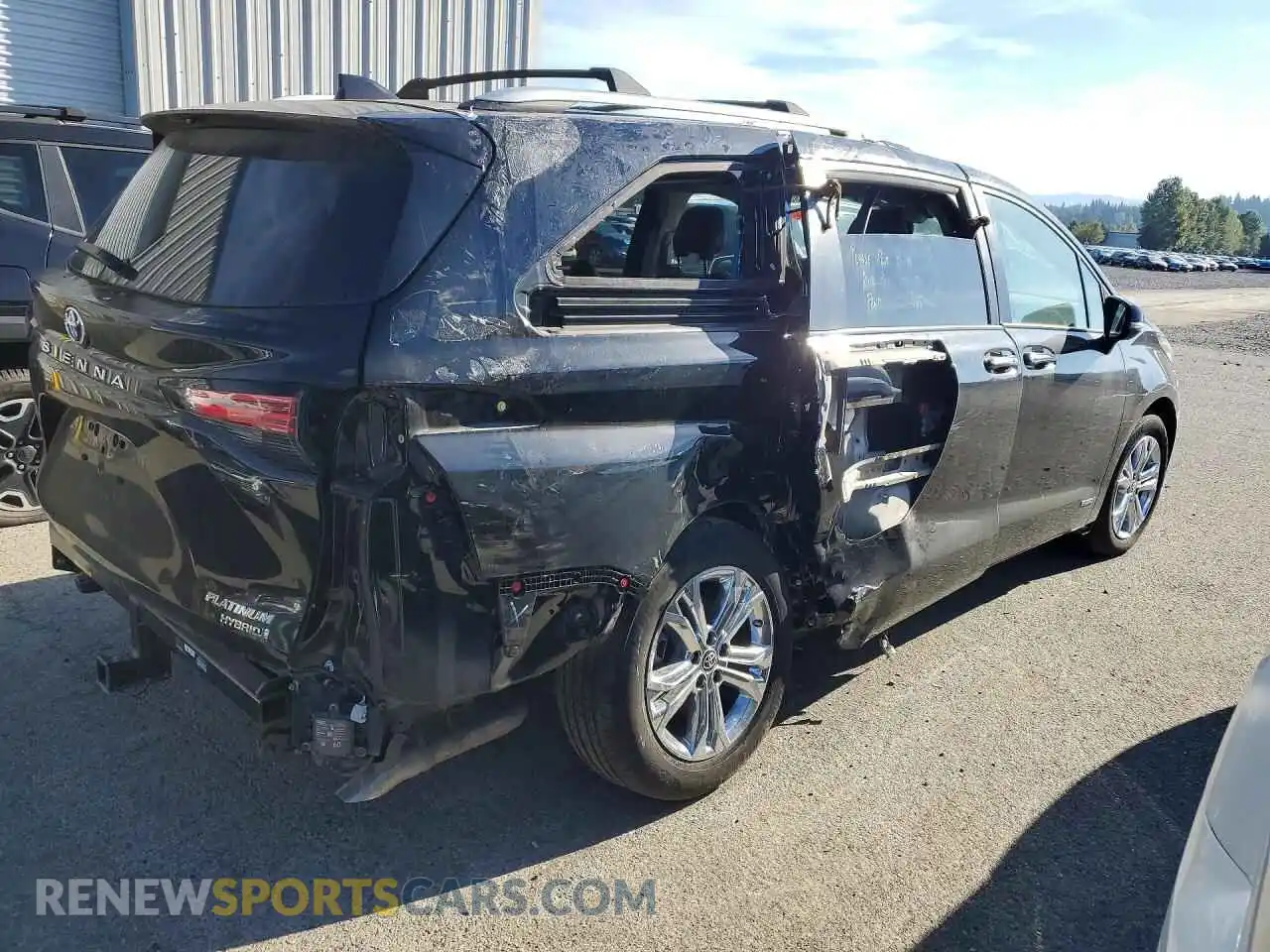 3 Photograph of a damaged car 5TDESKFC4MS033857 TOYOTA SIENNA 2021