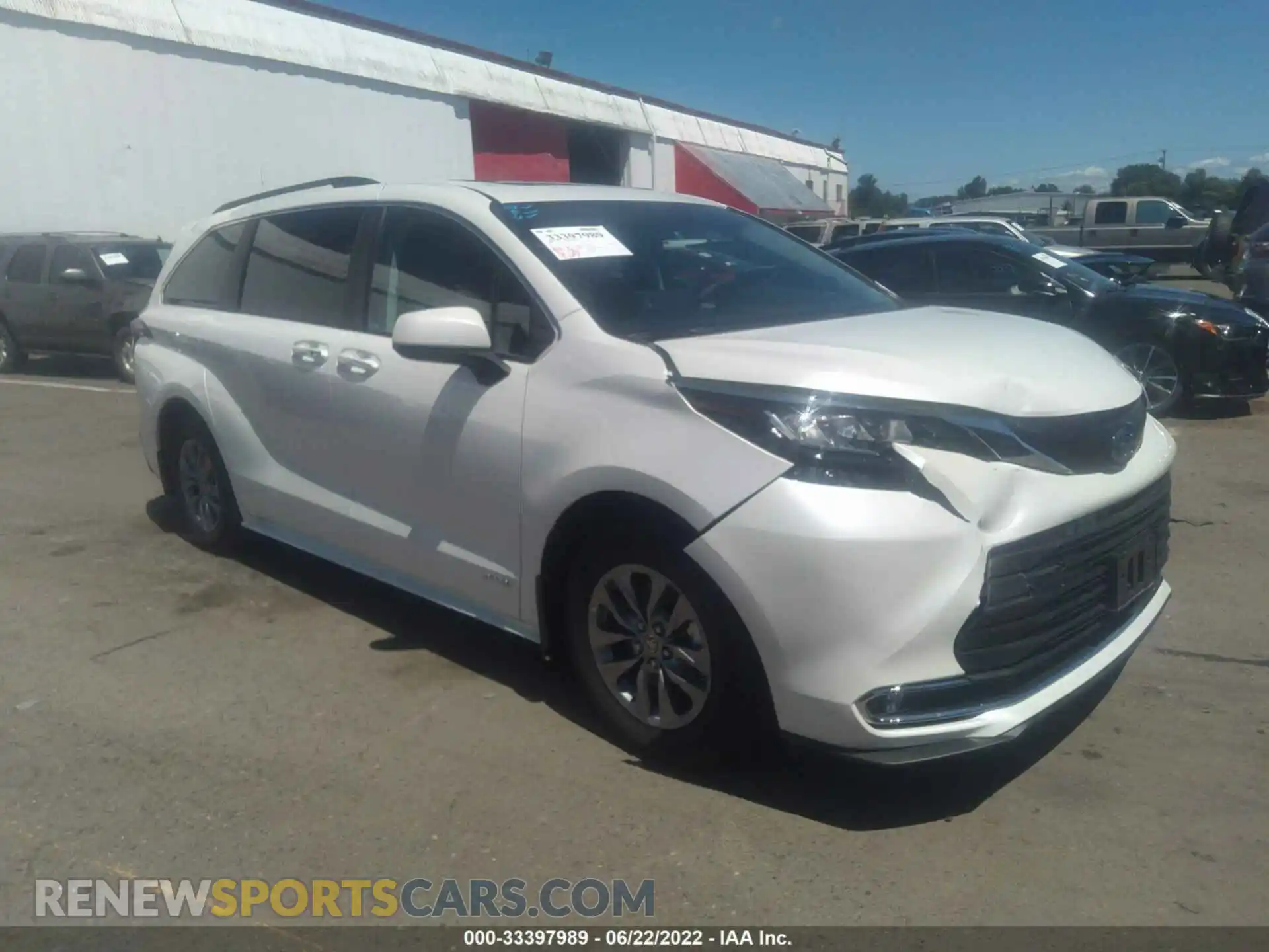 1 Photograph of a damaged car 5TDJRKEC1MS016879 TOYOTA SIENNA 2021