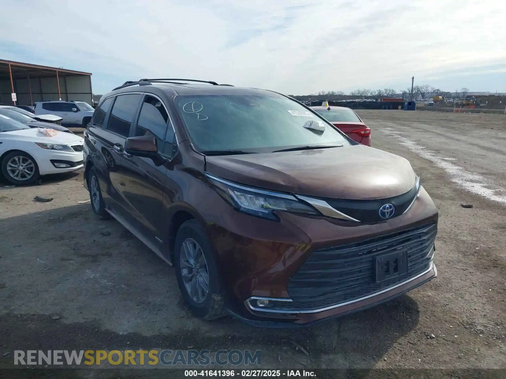1 Photograph of a damaged car 5TDJRKEC2MS005454 TOYOTA SIENNA 2021