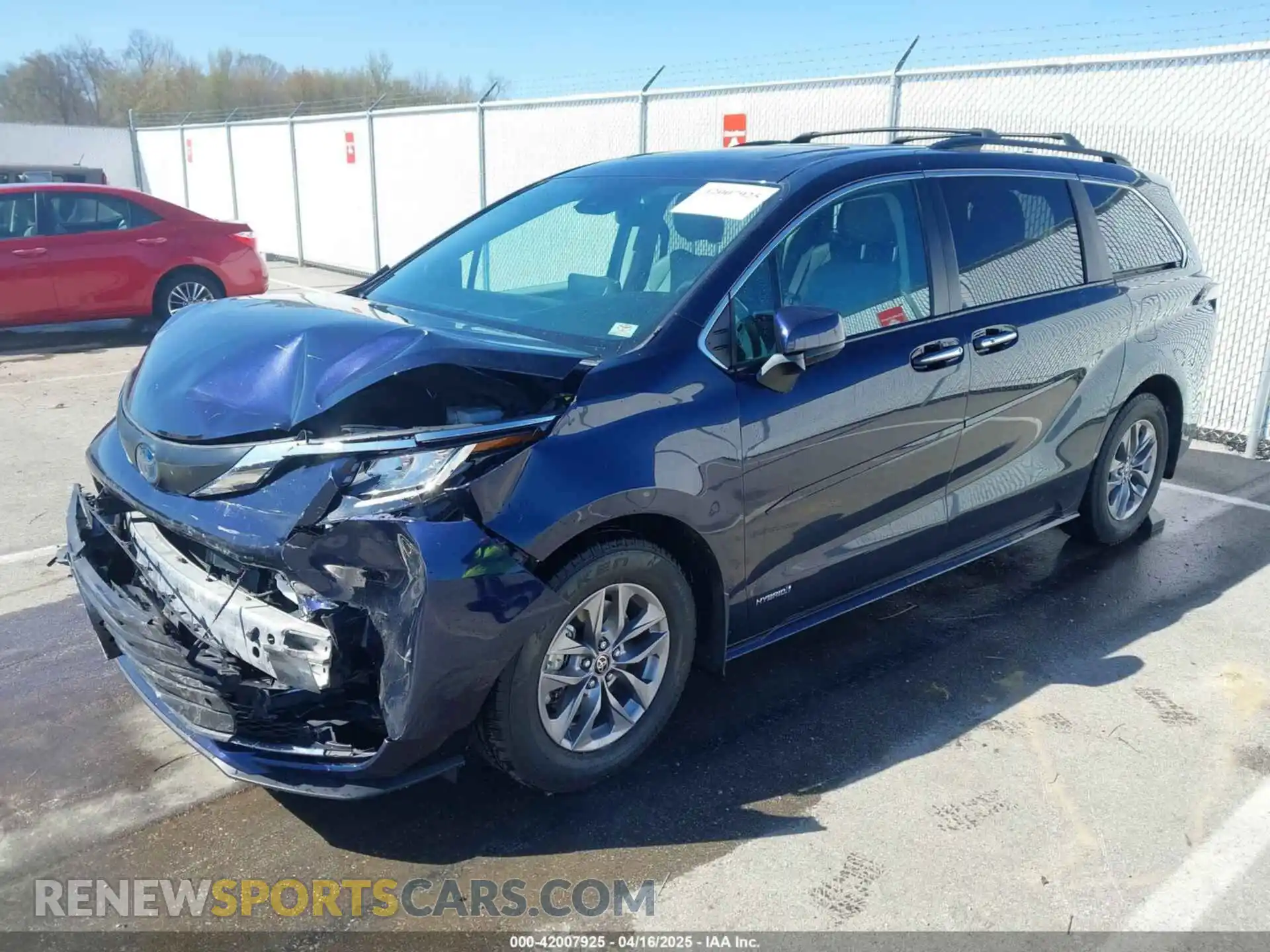 2 Photograph of a damaged car 5TDJRKEC2MS023873 TOYOTA SIENNA 2021