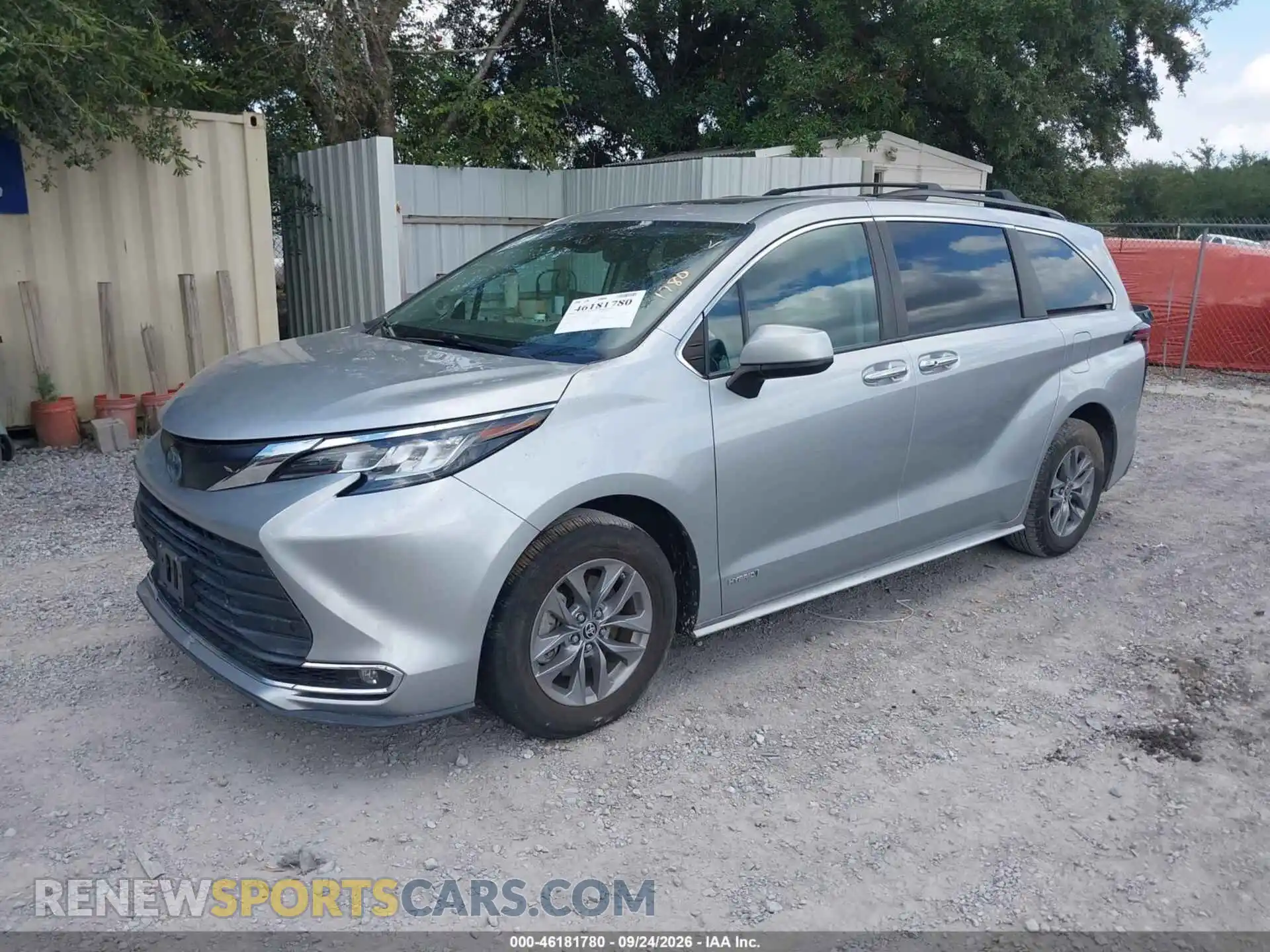 2 Photograph of a damaged car 5TDJRKEC2MS066478 TOYOTA SIENNA 2021