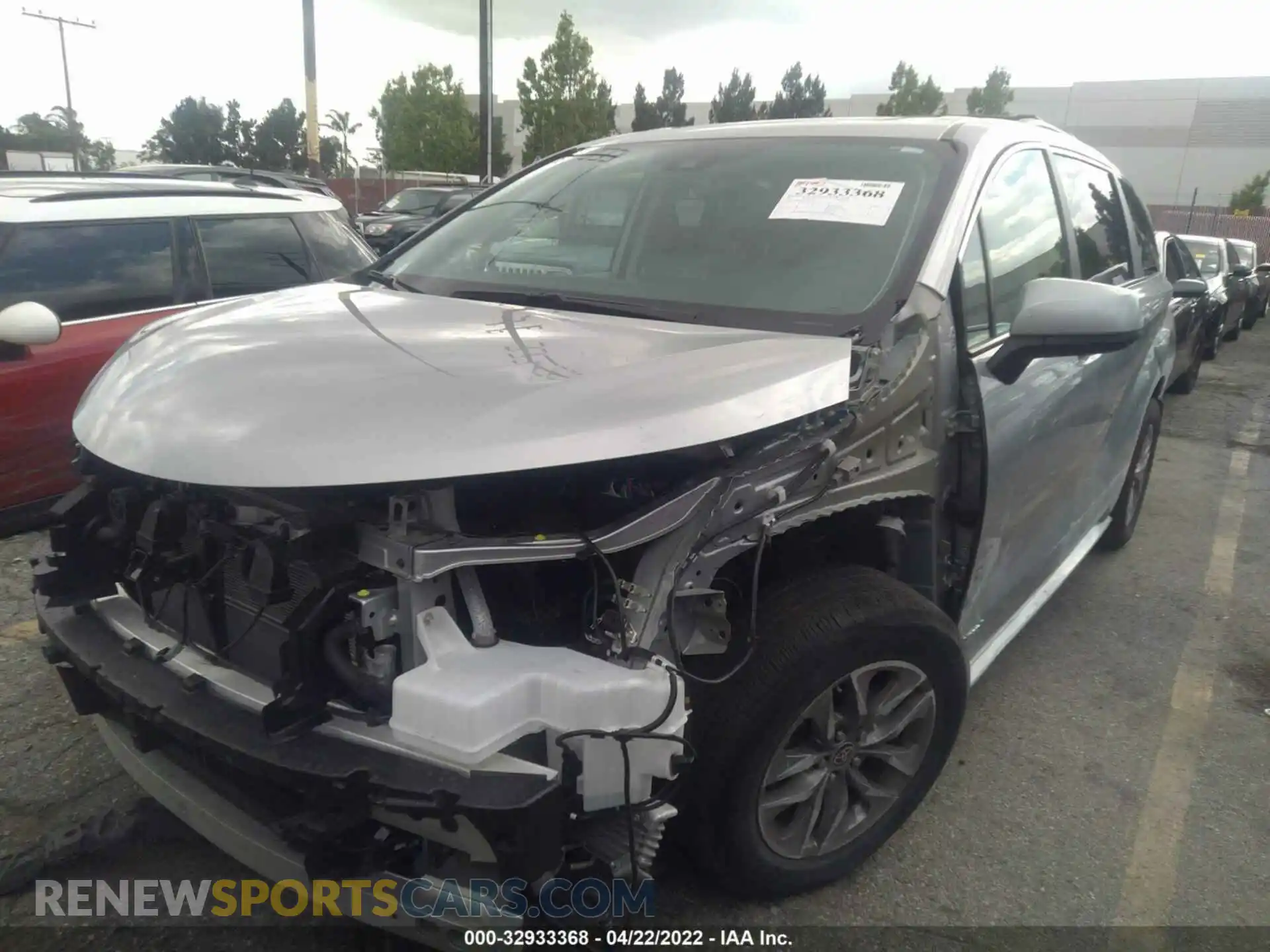 2 Photograph of a damaged car 5TDJRKEC4MS062660 TOYOTA SIENNA 2021