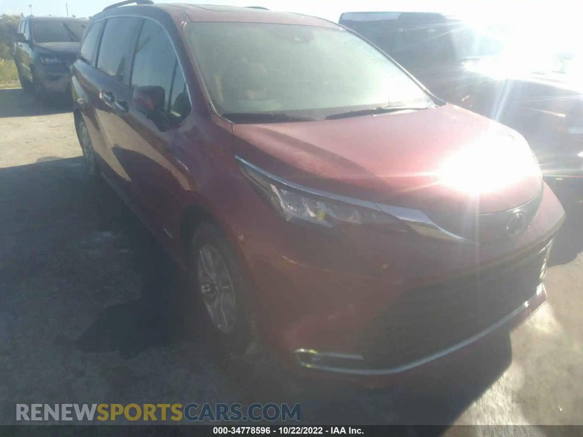 1 Photograph of a damaged car 5TDJRKEC5MS006551 TOYOTA SIENNA 2021