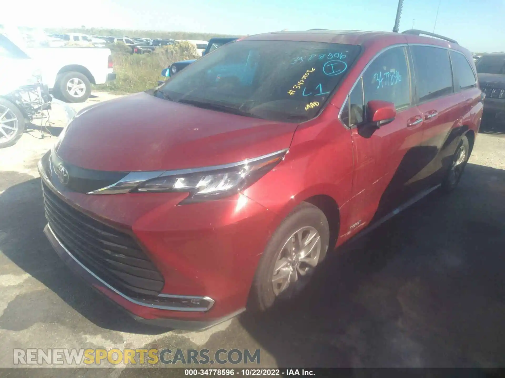 2 Photograph of a damaged car 5TDJRKEC5MS006551 TOYOTA SIENNA 2021