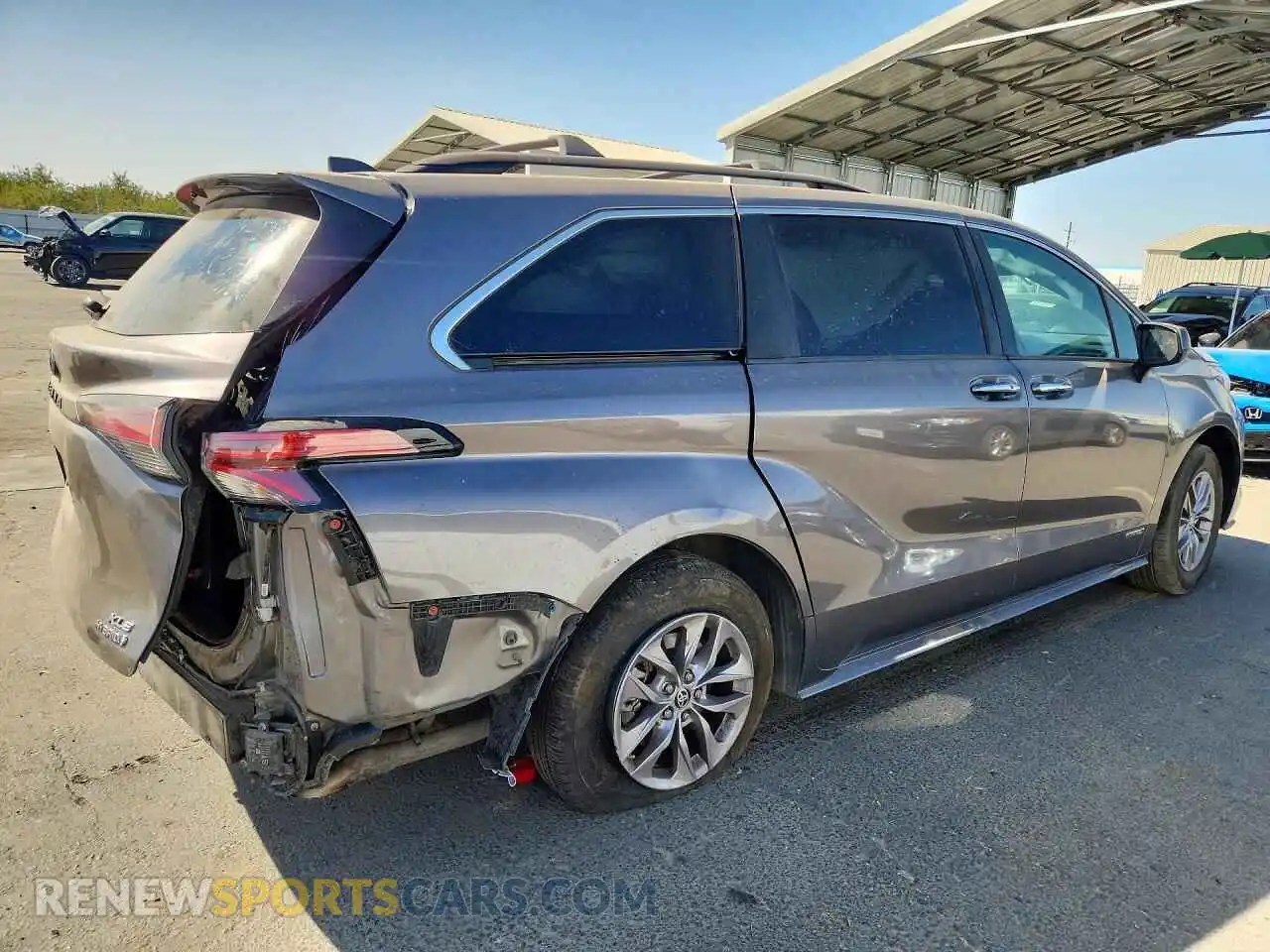 3 Photograph of a damaged car 5TDJRKEC5MS019235 TOYOTA SIENNA 2021