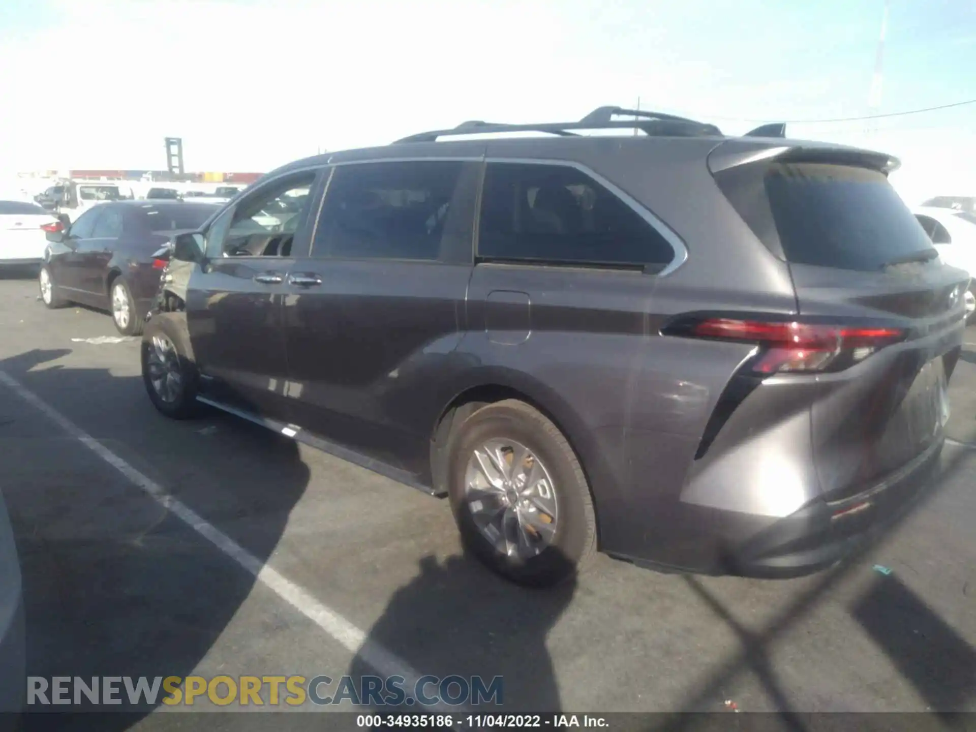 3 Photograph of a damaged car 5TDJRKEC5MS054860 TOYOTA SIENNA 2021