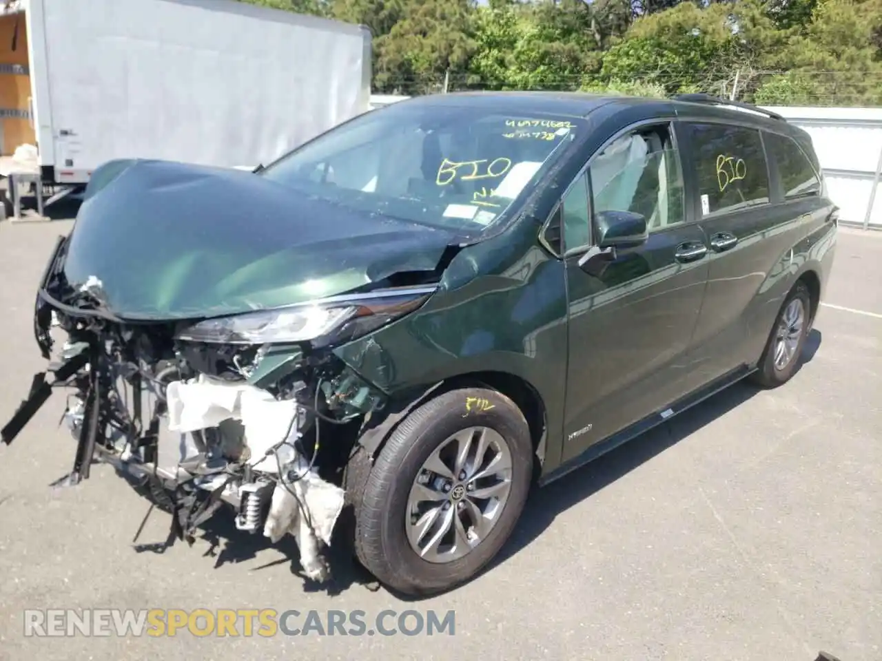 2 Photograph of a damaged car 5TDJRKEC6MS014738 TOYOTA SIENNA 2021