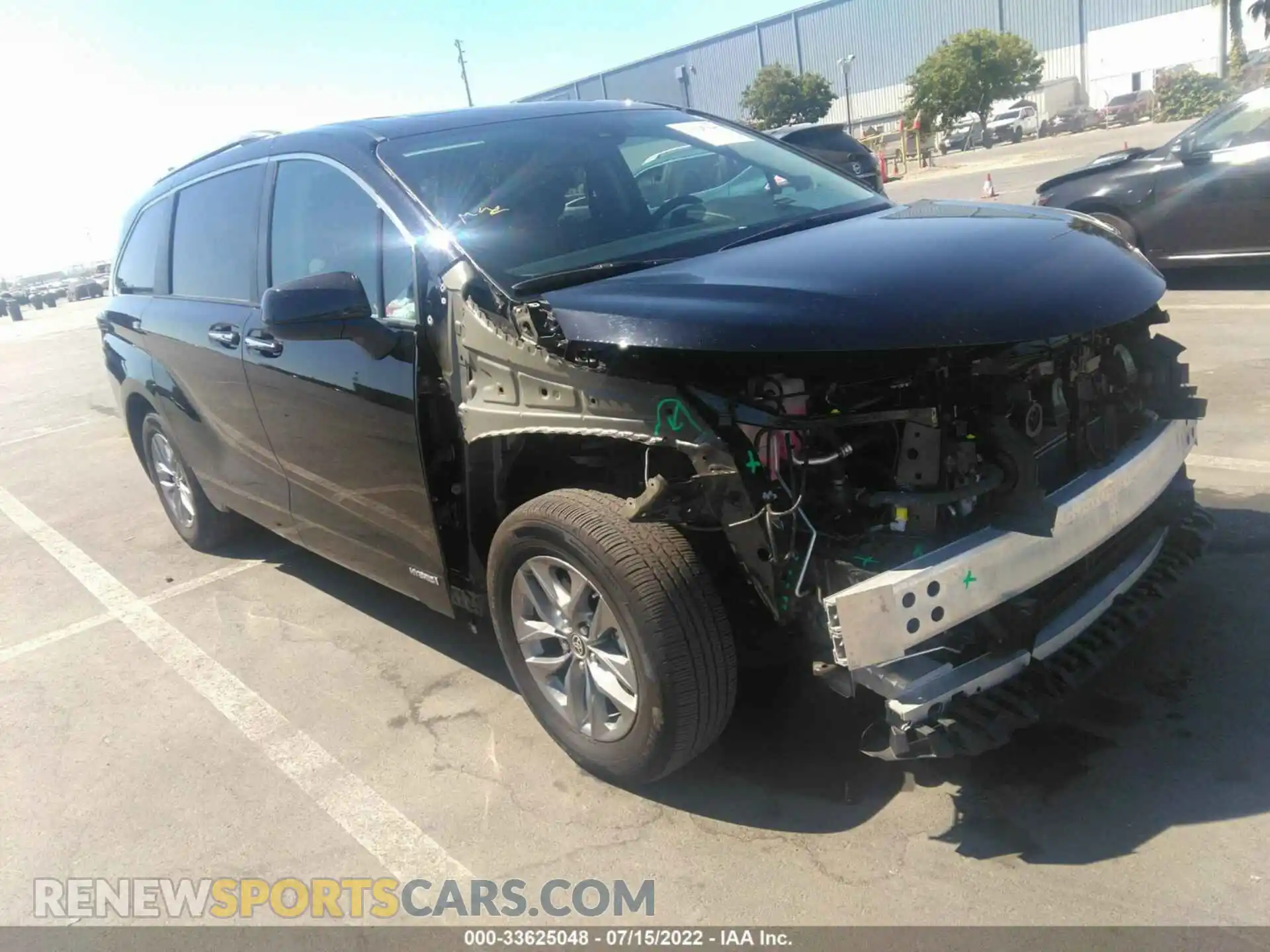 1 Photograph of a damaged car 5TDJRKEC6MS030437 TOYOTA SIENNA 2021