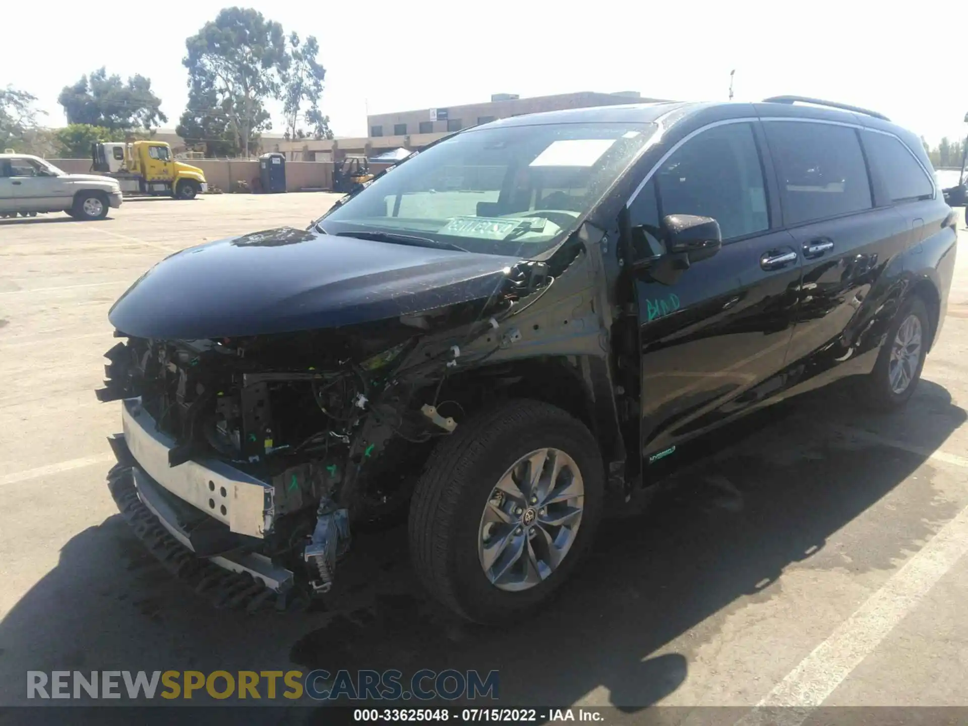 2 Photograph of a damaged car 5TDJRKEC6MS030437 TOYOTA SIENNA 2021