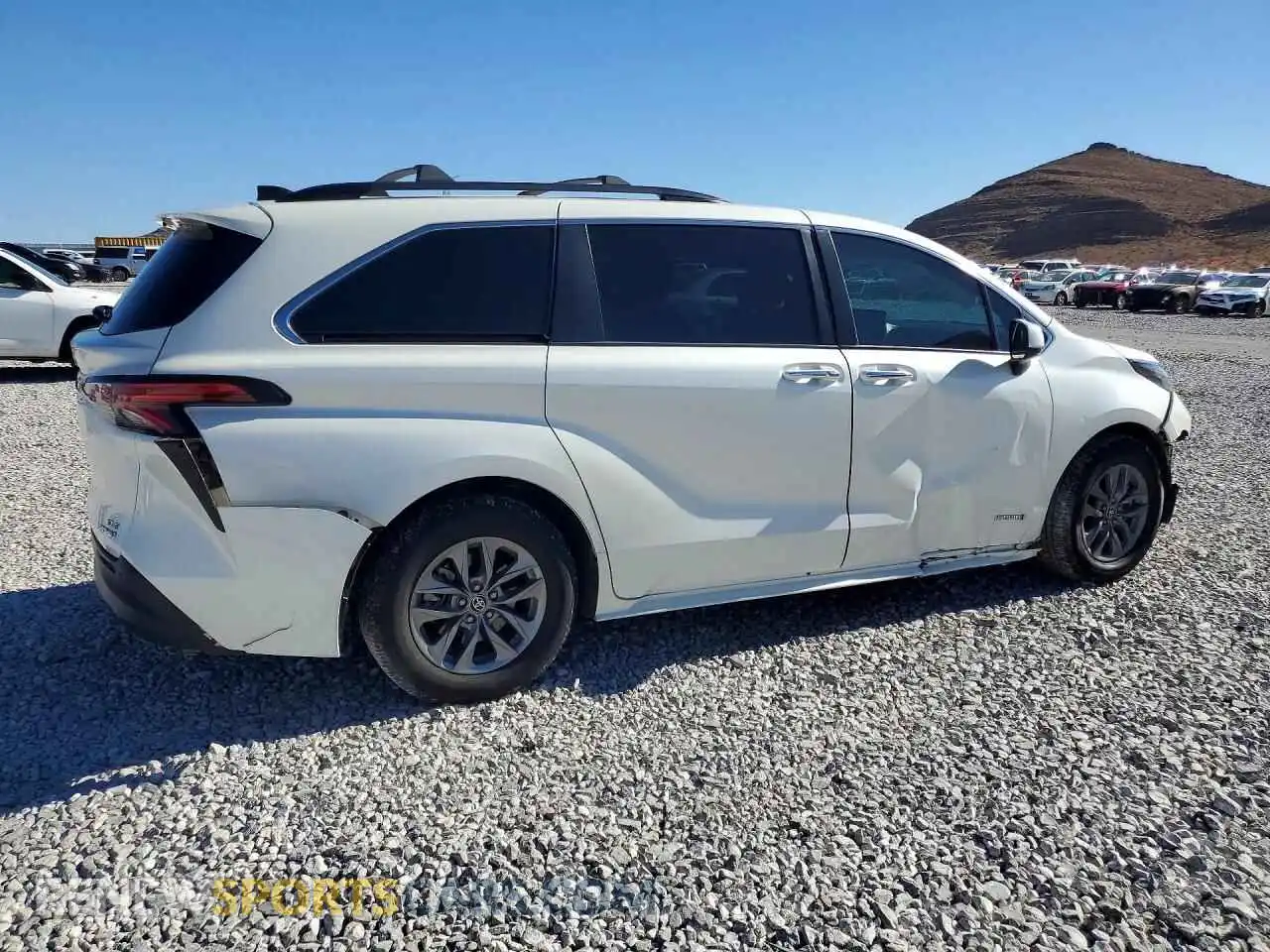 3 fotografías del automóvil dañado 5TDJRKEC7MS053564 TOYOTA SIENNA 2021