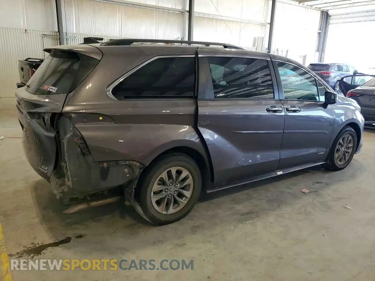 3 Фотография поврежденного автомобиля 5TDJRKEC8MS037535 TOYOTA SIENNA 2021