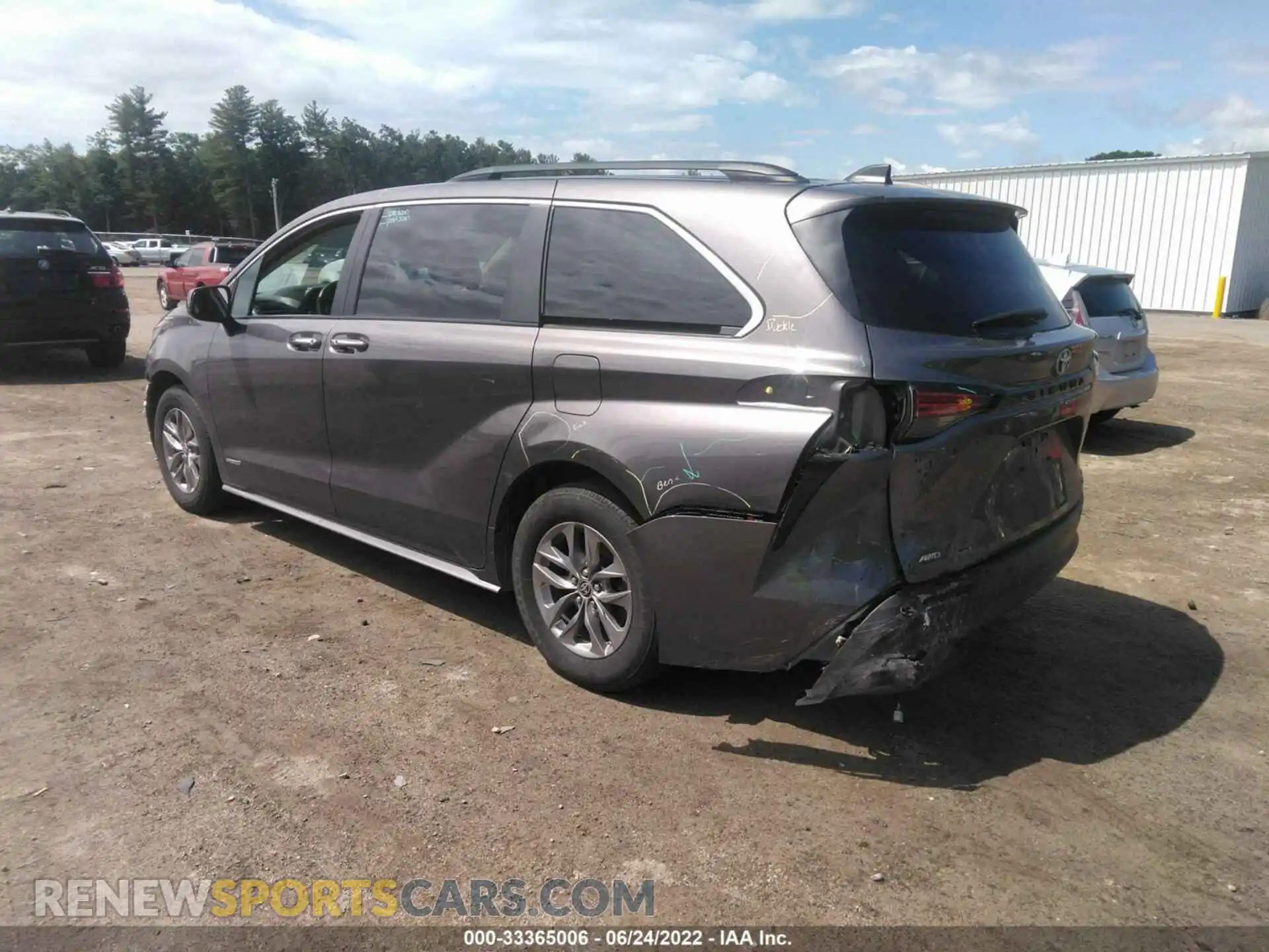 3 Photograph of a damaged car 5TDJSKFC2MS004985 TOYOTA SIENNA 2021