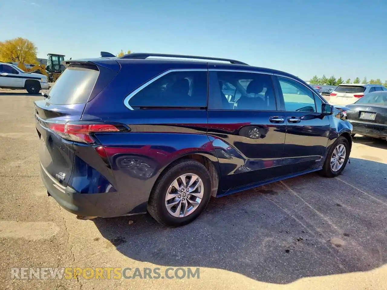 3 Photograph of a damaged car 5TDJSKFC3MS009645 TOYOTA SIENNA 2021