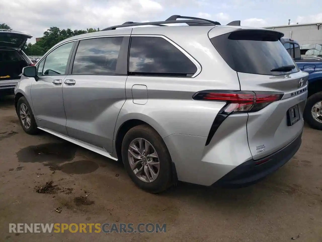 2 Photograph of a damaged car 5TDJSKFC5MS028388 TOYOTA SIENNA 2021
