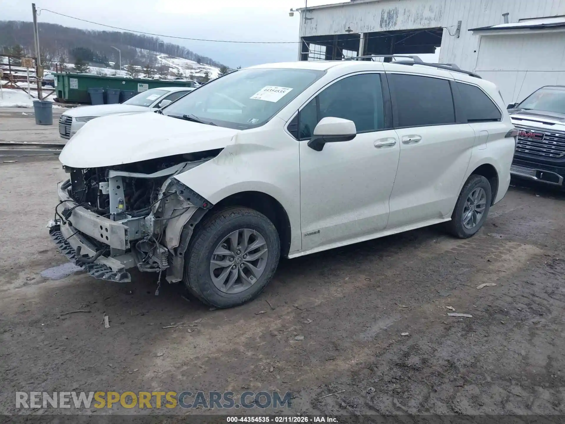 2 Photograph of a damaged car 5TDJSKFC6MS017612 TOYOTA SIENNA 2021