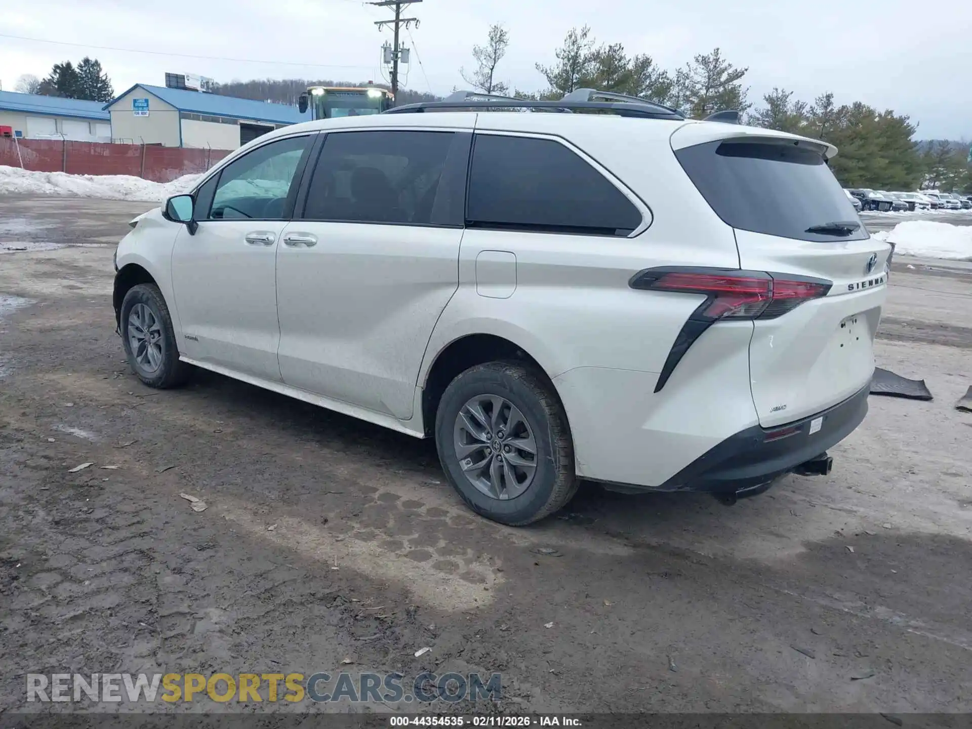 3 Photograph of a damaged car 5TDJSKFC6MS017612 TOYOTA SIENNA 2021