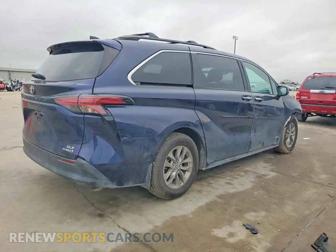 3 Photograph of a damaged car 5TDJSKFC6MS022602 TOYOTA SIENNA 2021
