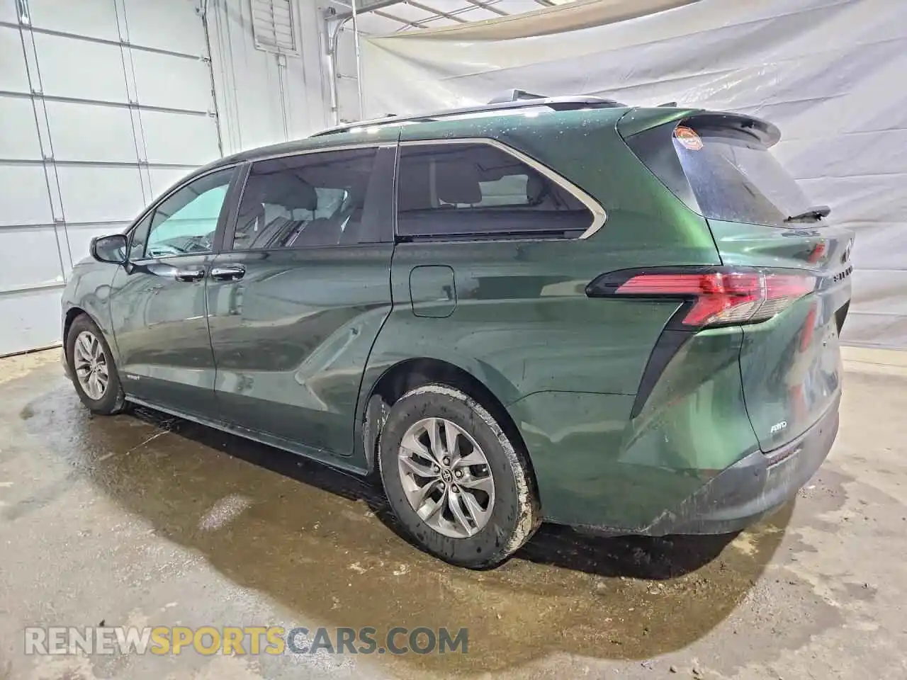 2 Photograph of a damaged car 5TDJSKFC8MS013965 TOYOTA SIENNA 2021