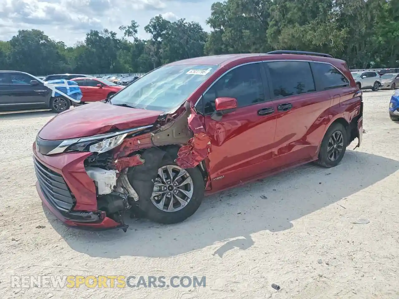 1 Photograph of a damaged car 5TDKRKEC0MS038084 TOYOTA SIENNA 2021