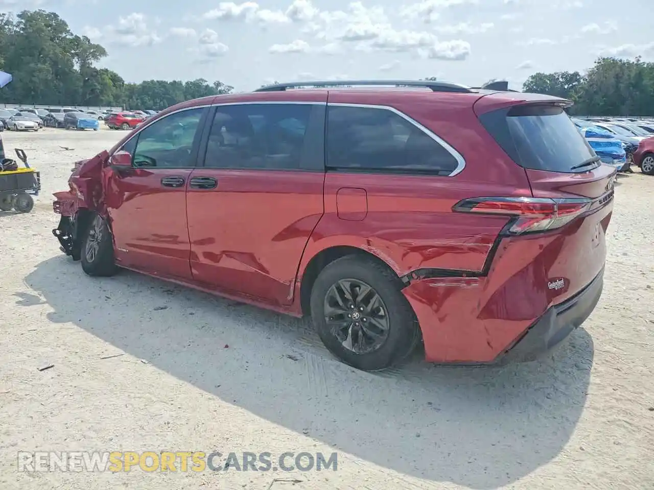 2 Photograph of a damaged car 5TDKRKEC0MS038084 TOYOTA SIENNA 2021