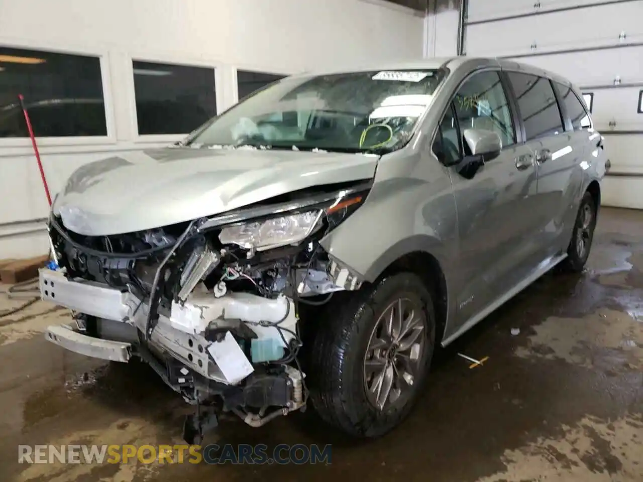 2 Photograph of a damaged car 5TDKRKEC0MS048209 TOYOTA SIENNA 2021