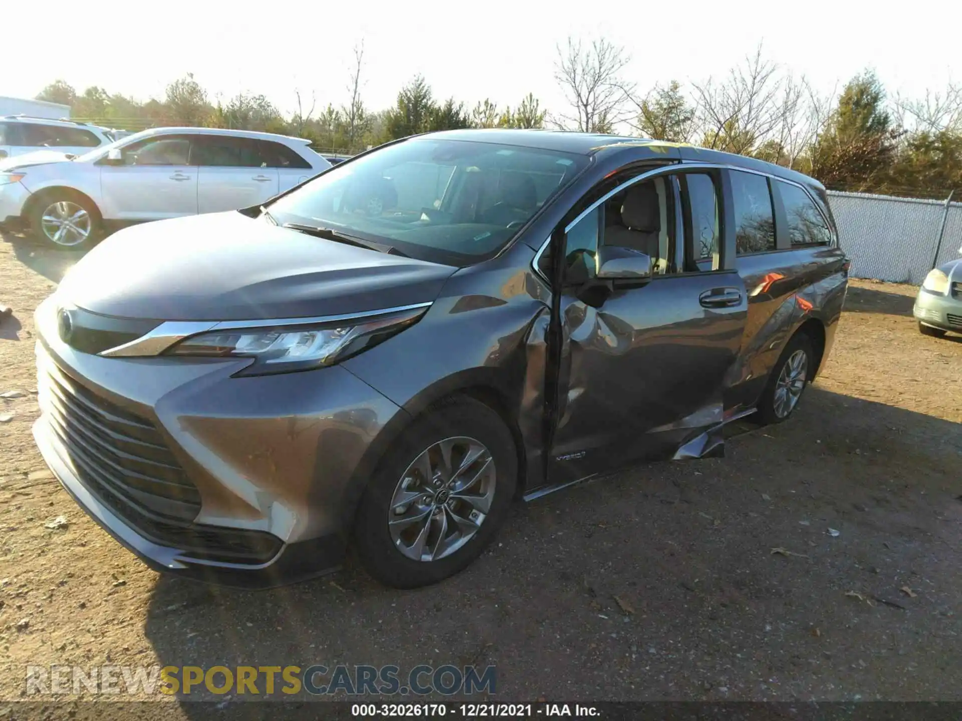 2 fotografías del automóvil dañado 5TDKRKEC1MS045643 TOYOTA SIENNA 2021
