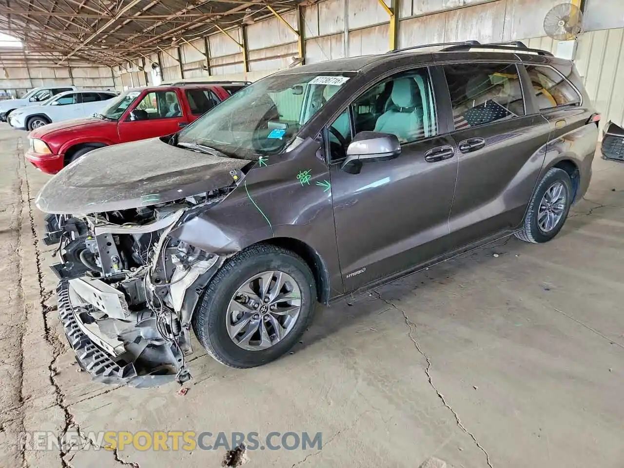 1 Photograph of a damaged car 5TDKRKEC2MS053637 TOYOTA SIENNA 2021