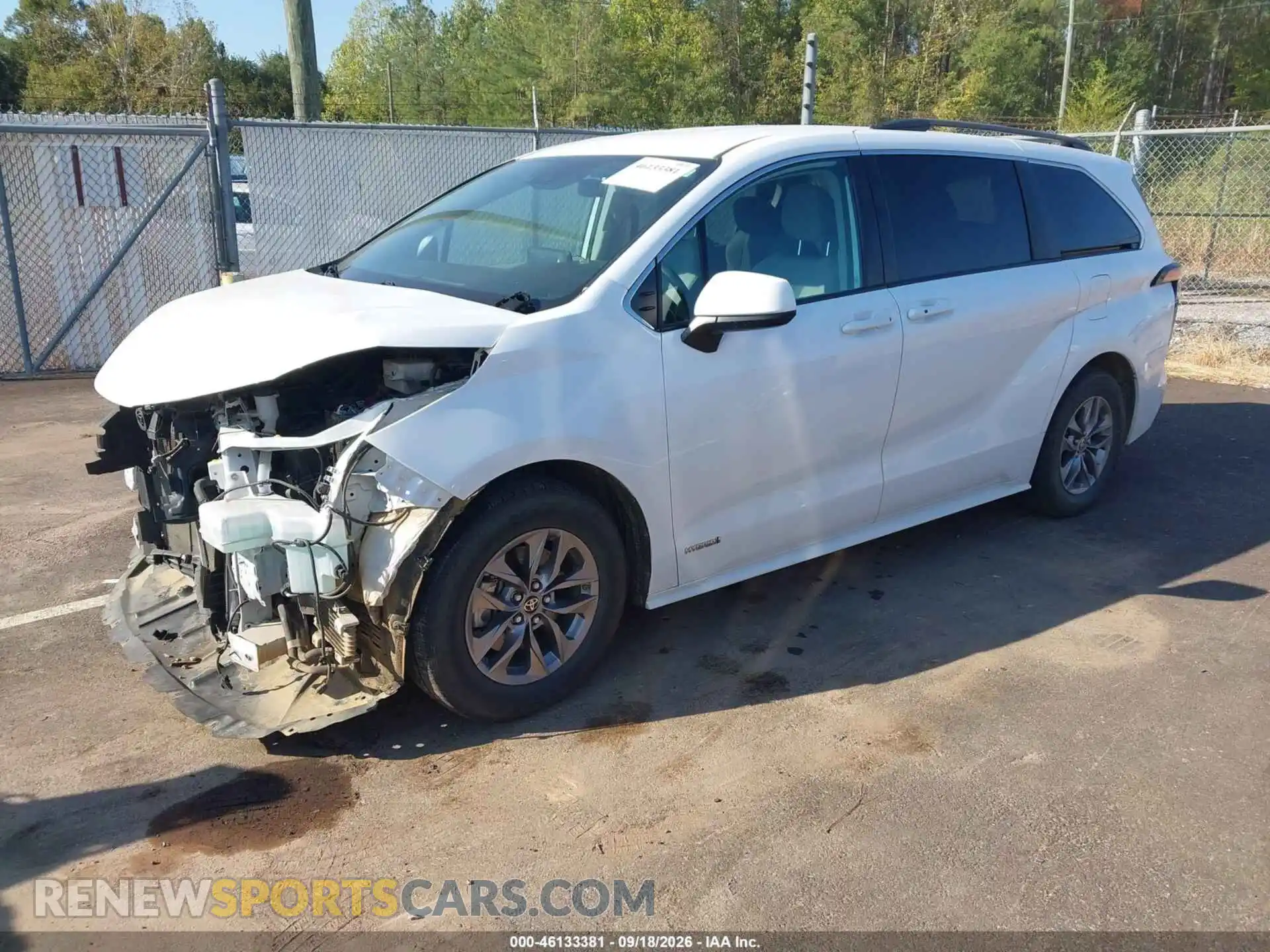 2 Photograph of a damaged car 5TDKRKEC2MS067487 TOYOTA SIENNA 2021