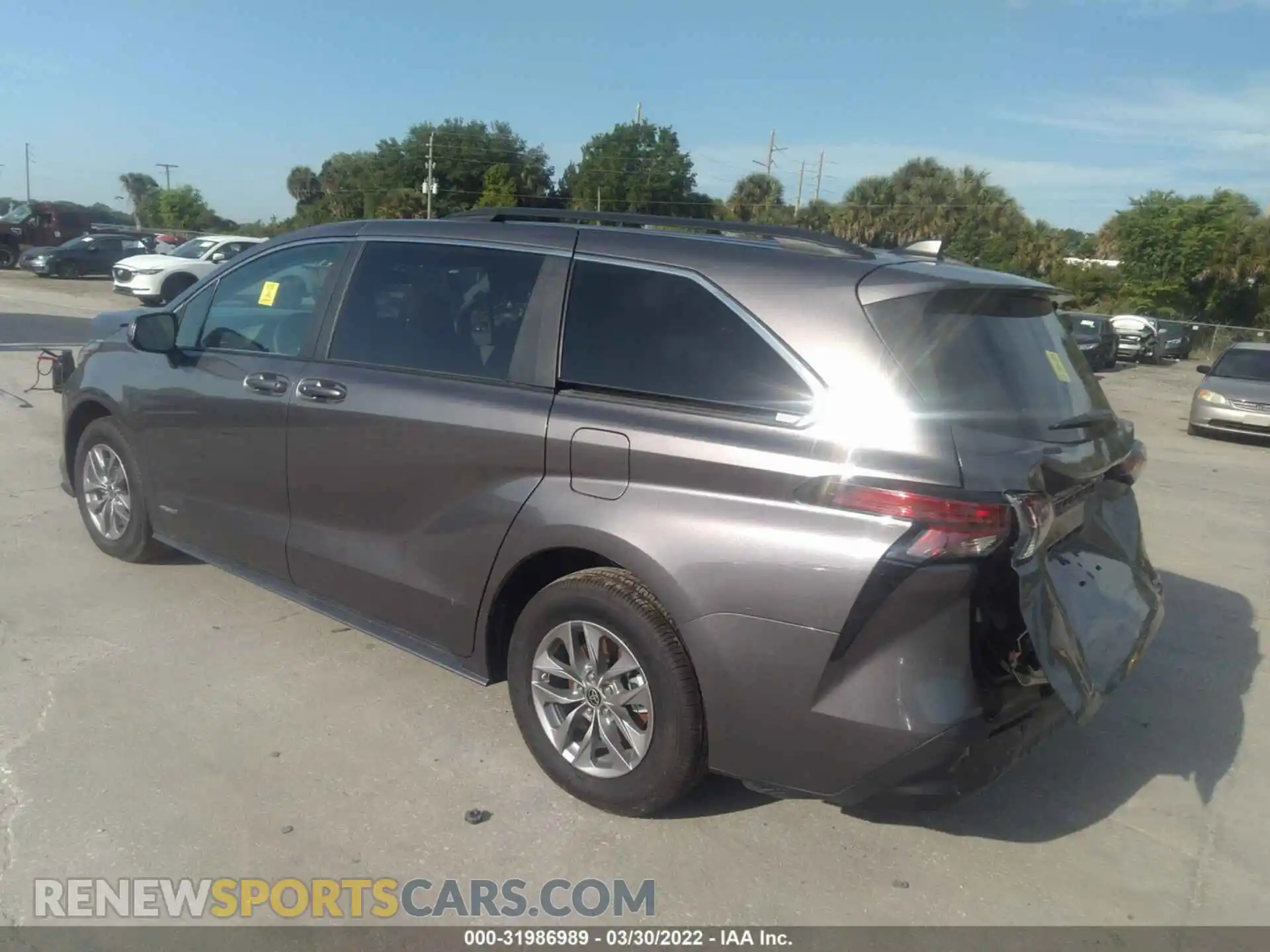 3 Photograph of a damaged car 5TDKRKEC2MS073354 TOYOTA SIENNA 2021