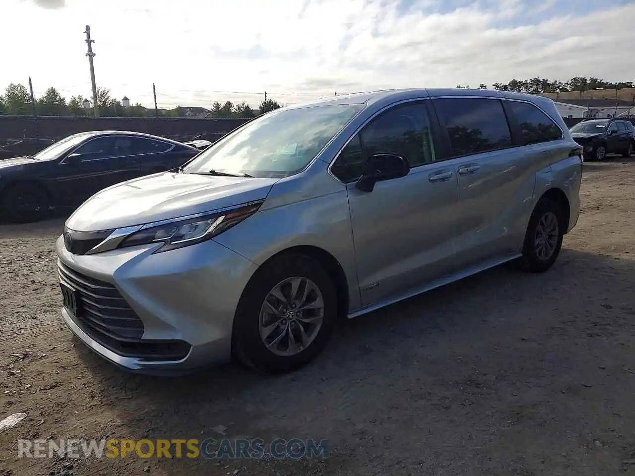 1 Photograph of a damaged car 5TDKRKEC3MS018797 TOYOTA SIENNA 2021