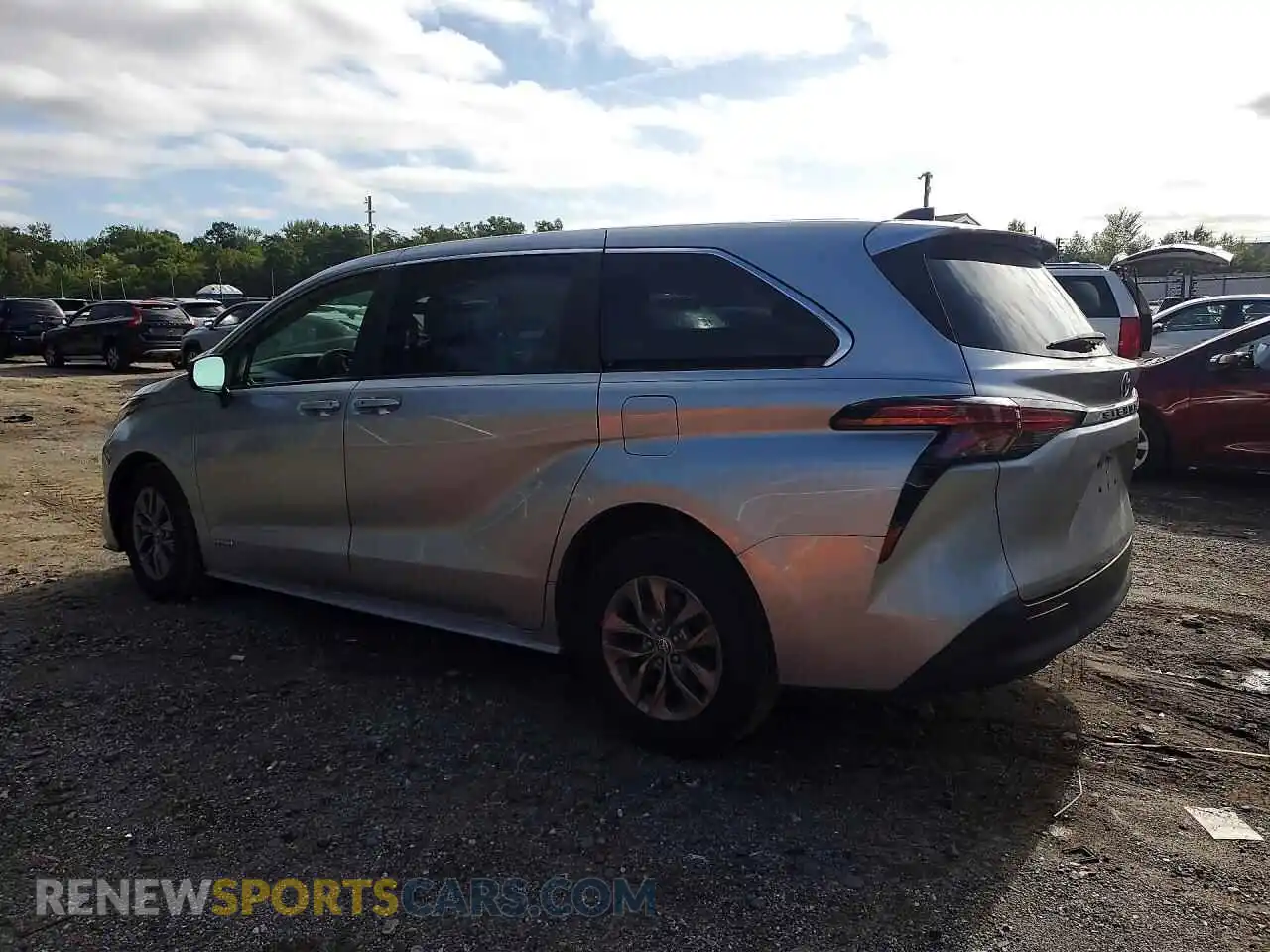 2 Photograph of a damaged car 5TDKRKEC3MS018797 TOYOTA SIENNA 2021