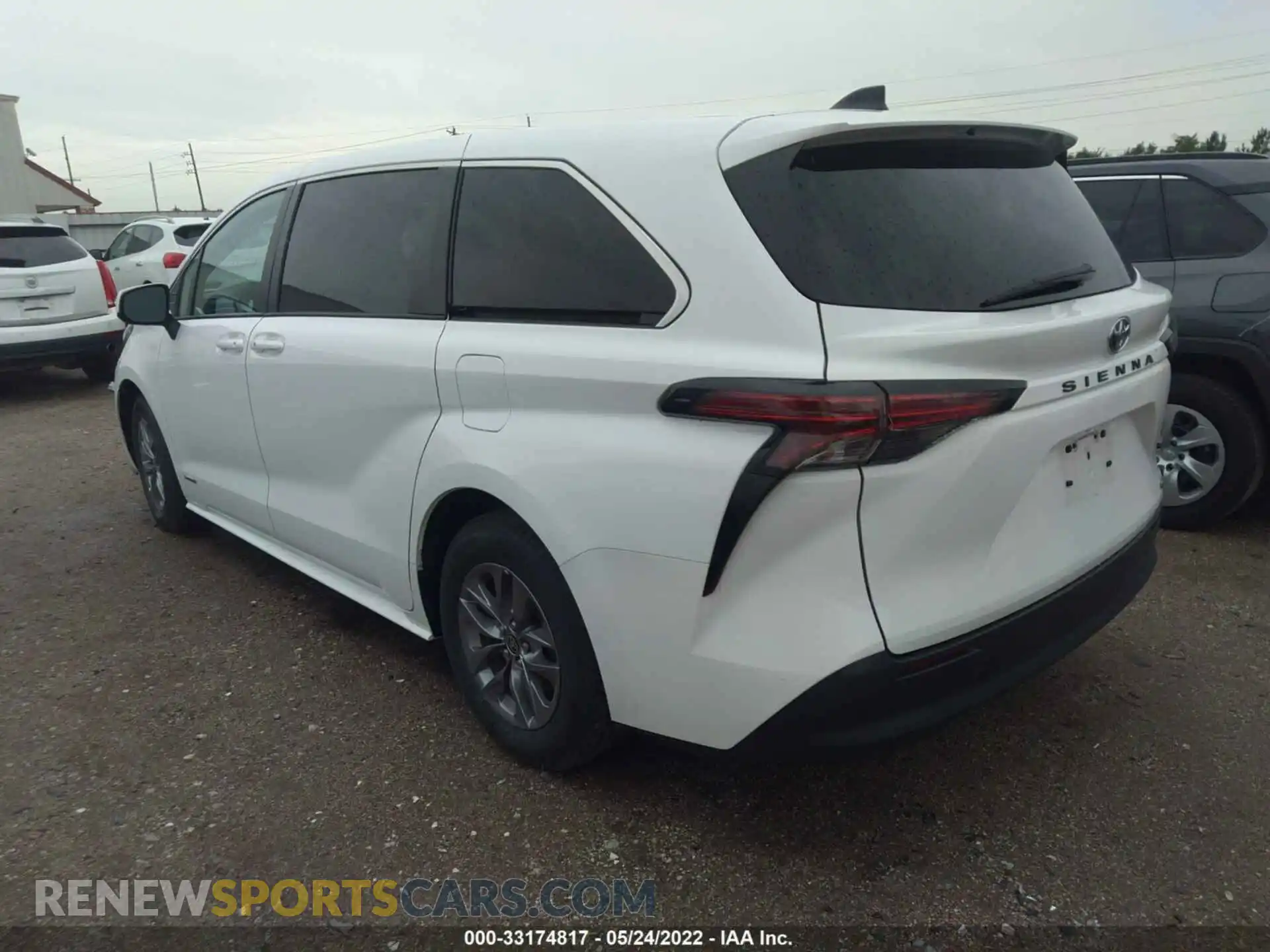 3 Photograph of a damaged car 5TDKRKEC3MS042064 TOYOTA SIENNA 2021