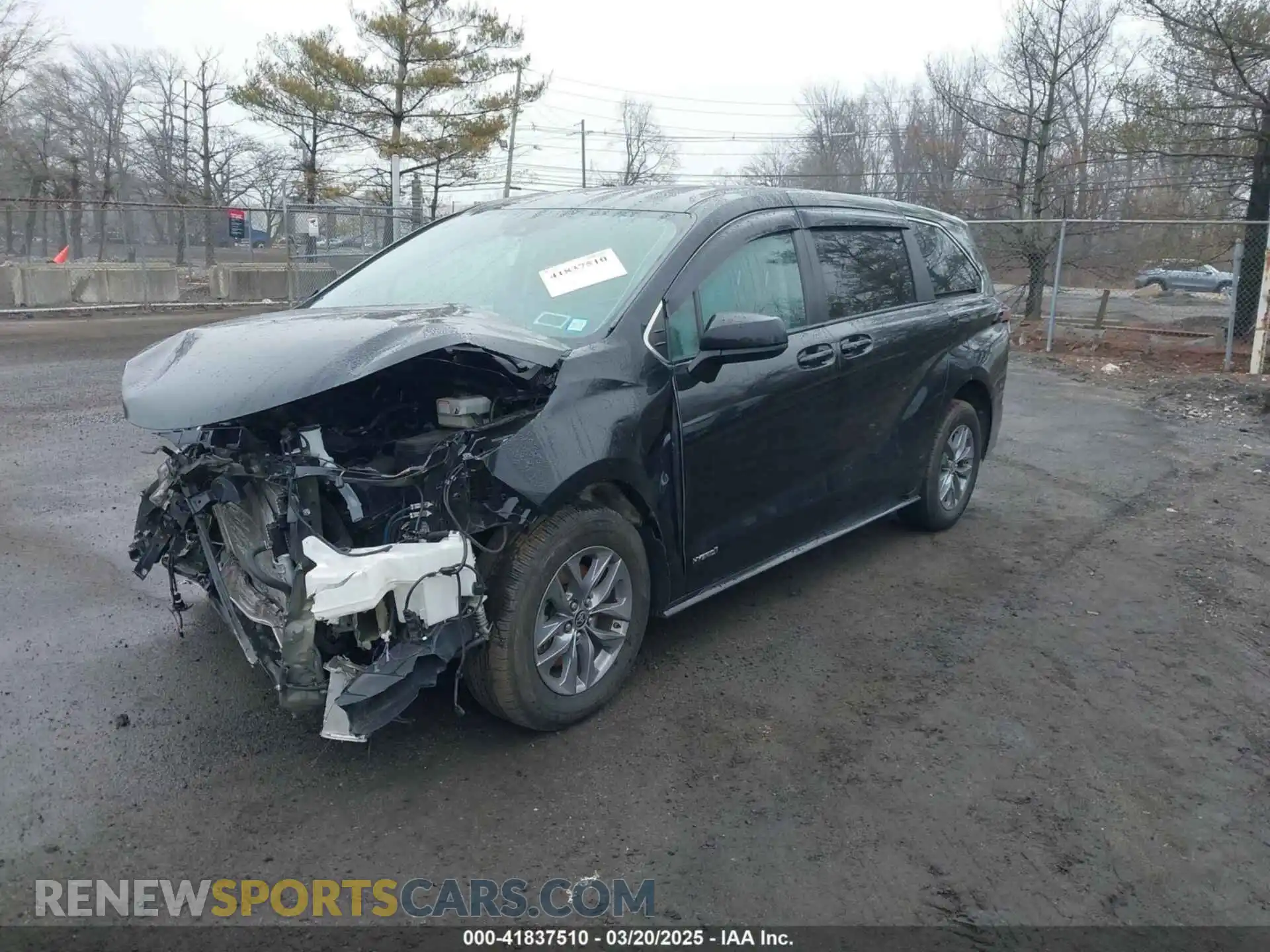 2 Photograph of a damaged car 5TDKRKEC3MS048124 TOYOTA SIENNA 2021