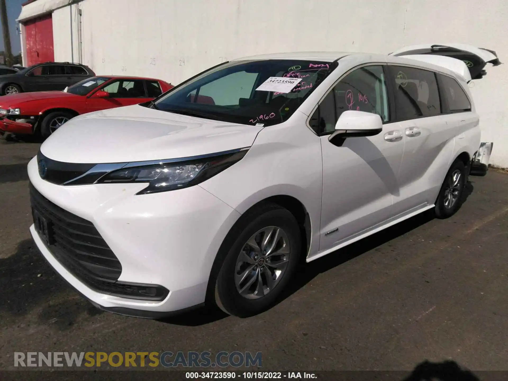2 Photograph of a damaged car 5TDKRKEC4MS023832 TOYOTA SIENNA 2021