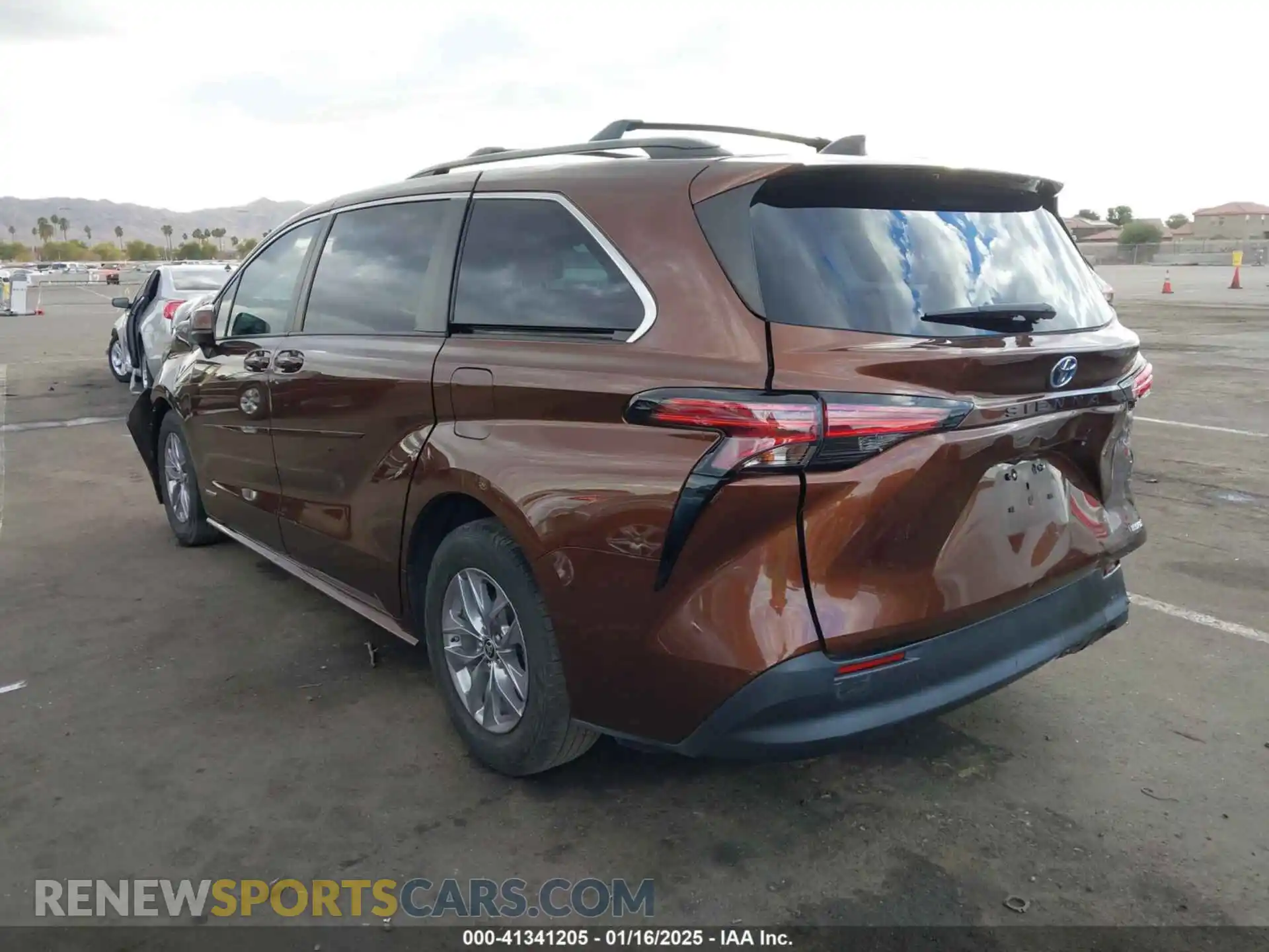 3 Photograph of a damaged car 5TDKRKEC4MS066521 TOYOTA SIENNA 2021