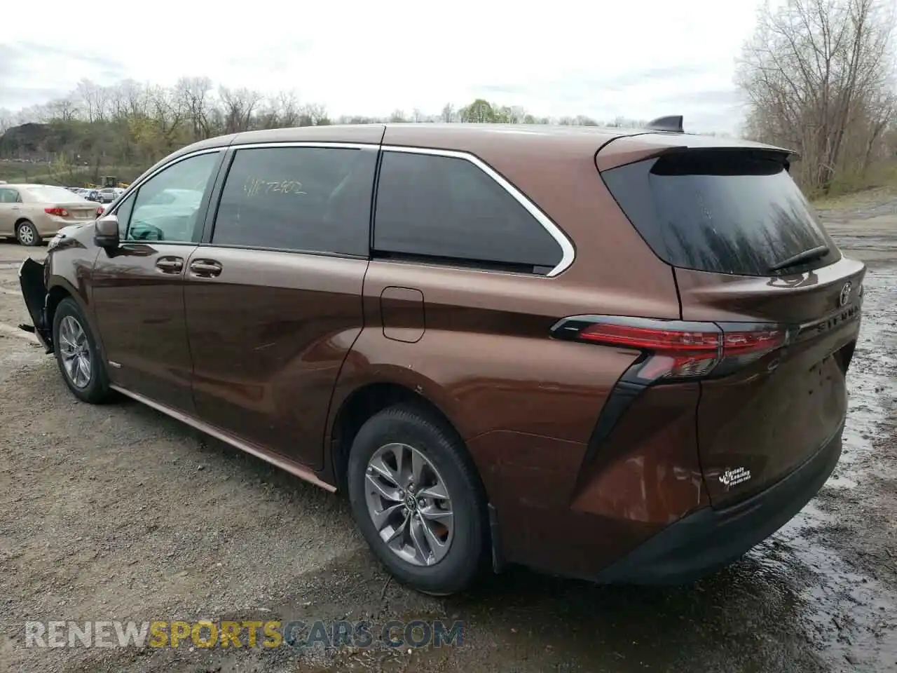 3 Photograph of a damaged car 5TDKRKEC5MS023967 TOYOTA SIENNA 2021