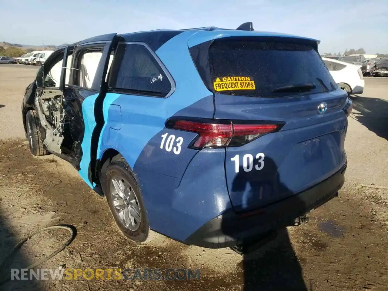 3 Photograph of a damaged car 5TDKRKEC5MS028005 TOYOTA SIENNA 2021