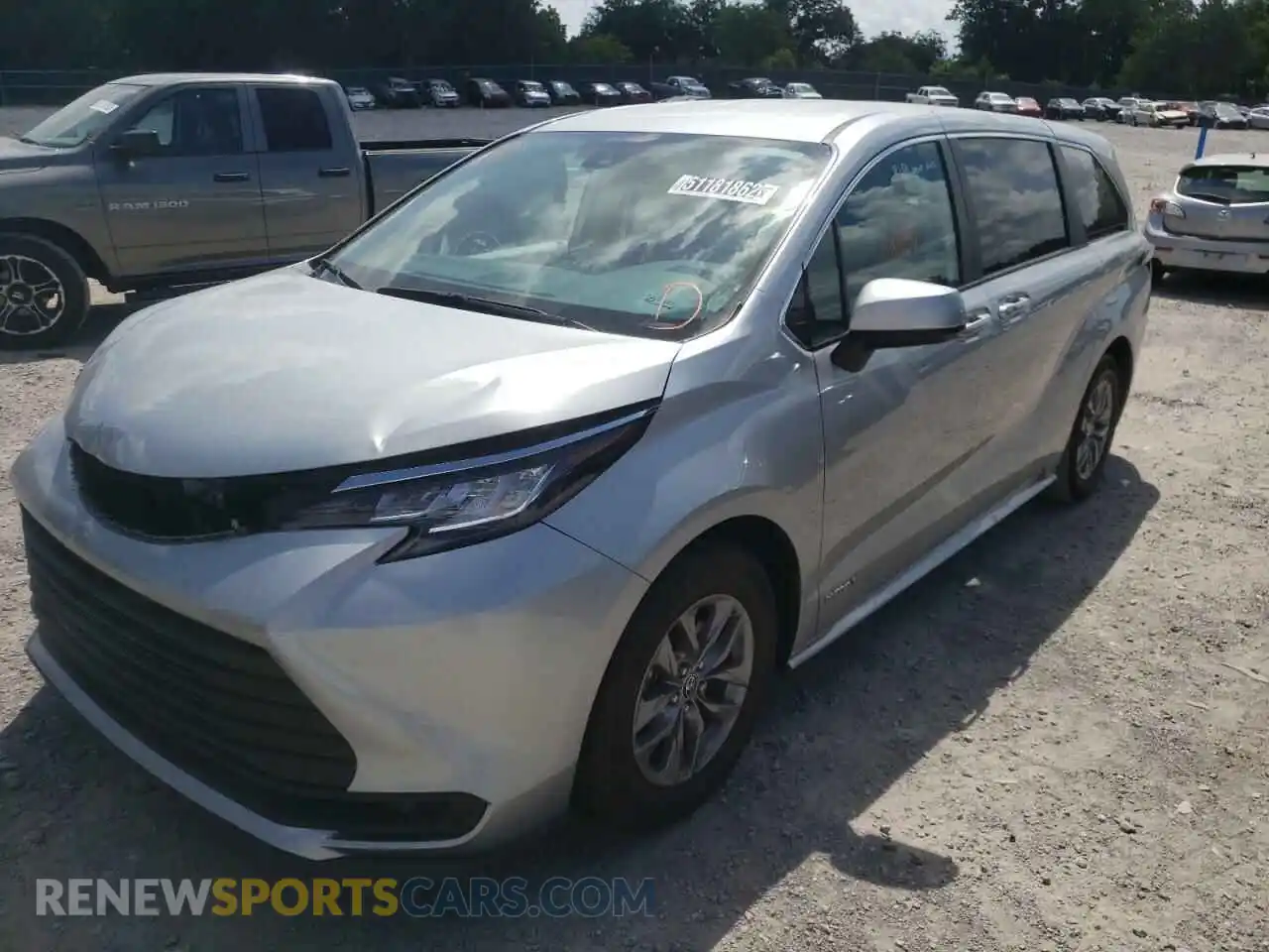 2 Photograph of a damaged car 5TDKRKEC5MS028702 TOYOTA SIENNA 2021
