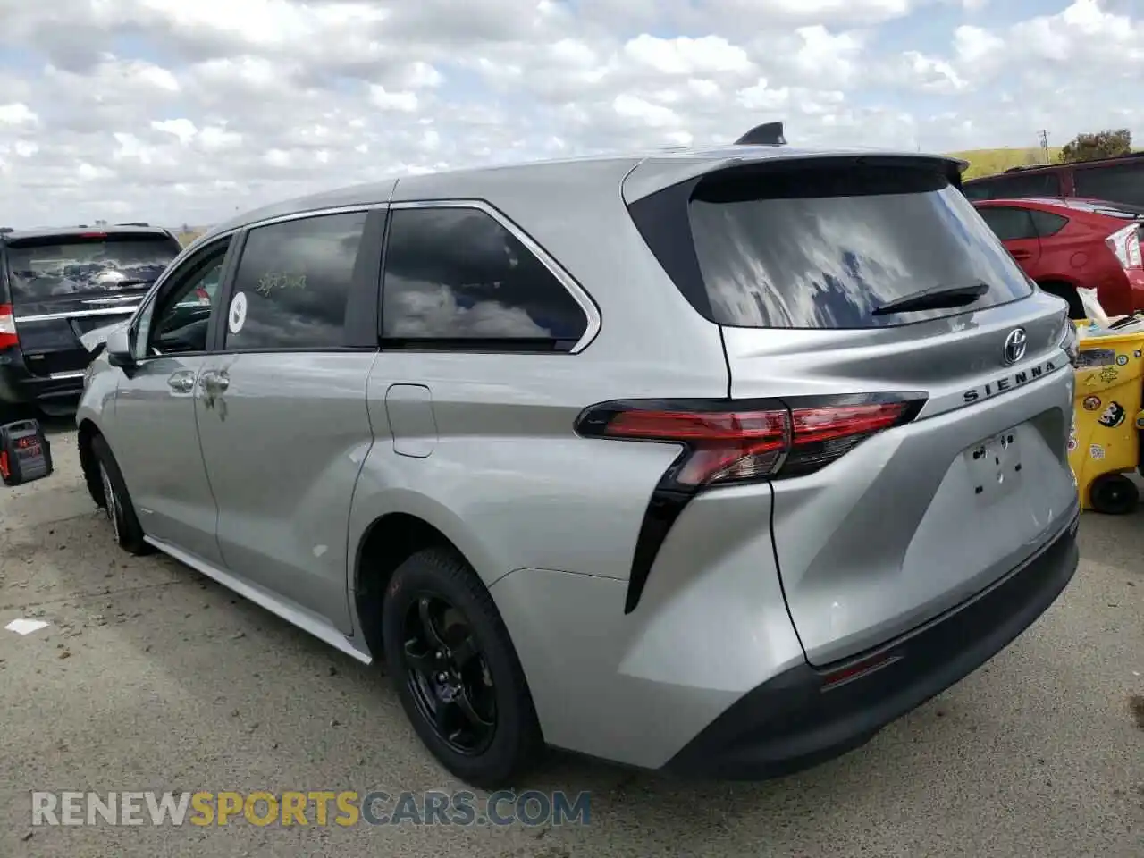 3 Photograph of a damaged car 5TDKRKEC5MS071906 TOYOTA SIENNA 2021