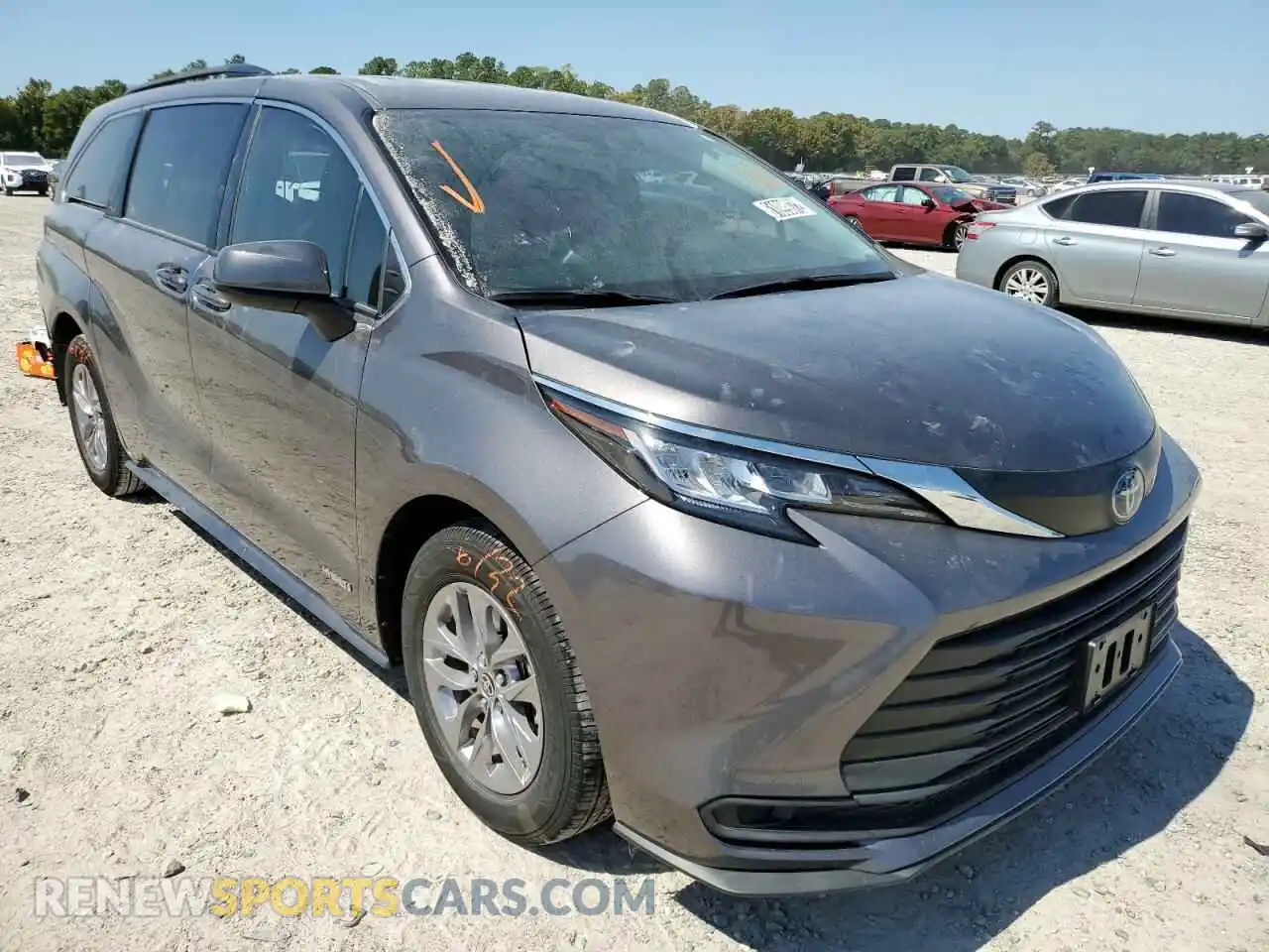 1 Photograph of a damaged car 5TDKRKEC6MS011679 TOYOTA SIENNA 2021