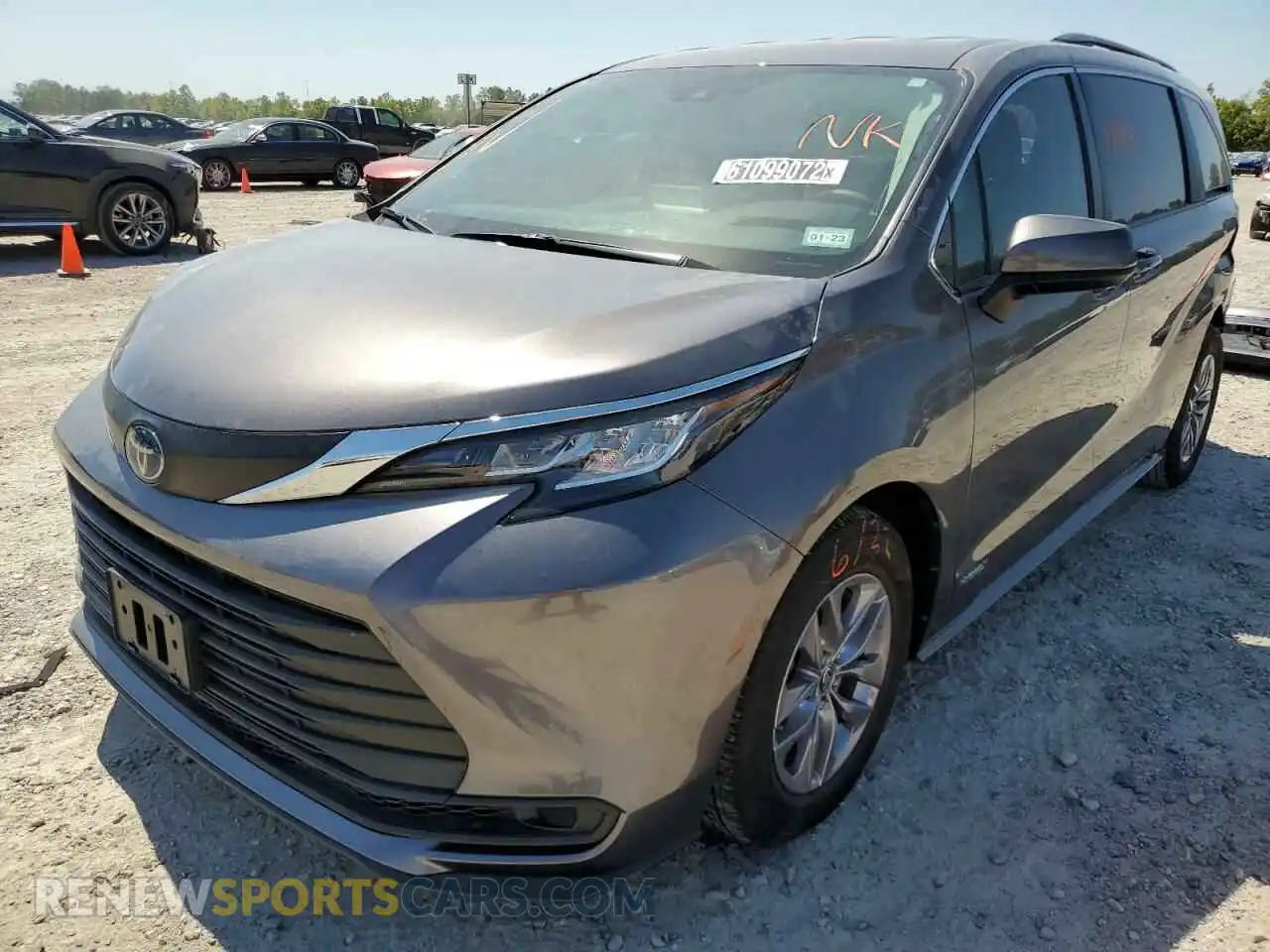 2 Photograph of a damaged car 5TDKRKEC6MS011679 TOYOTA SIENNA 2021