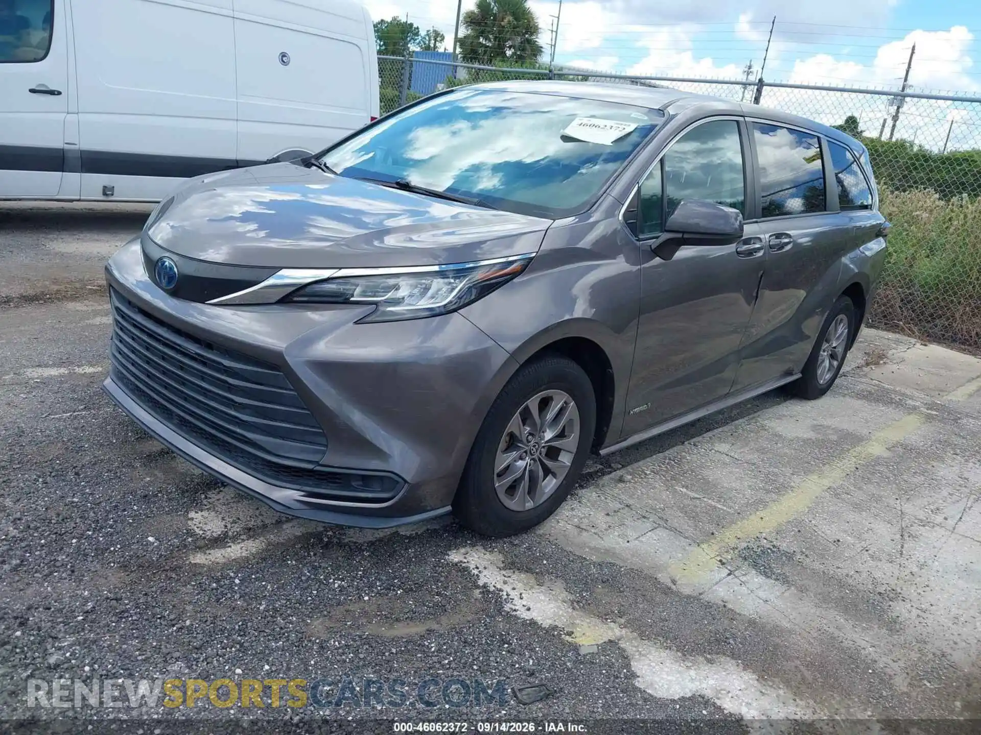 2 Photograph of a damaged car 5TDKRKEC6MS044293 TOYOTA SIENNA 2021