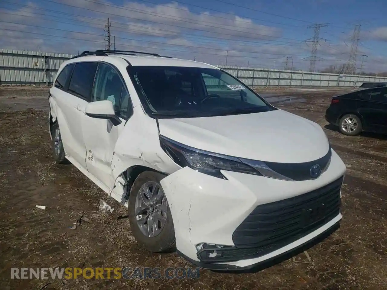 1 Photograph of a damaged car 5TDKRKEC6MS072918 TOYOTA SIENNA 2021