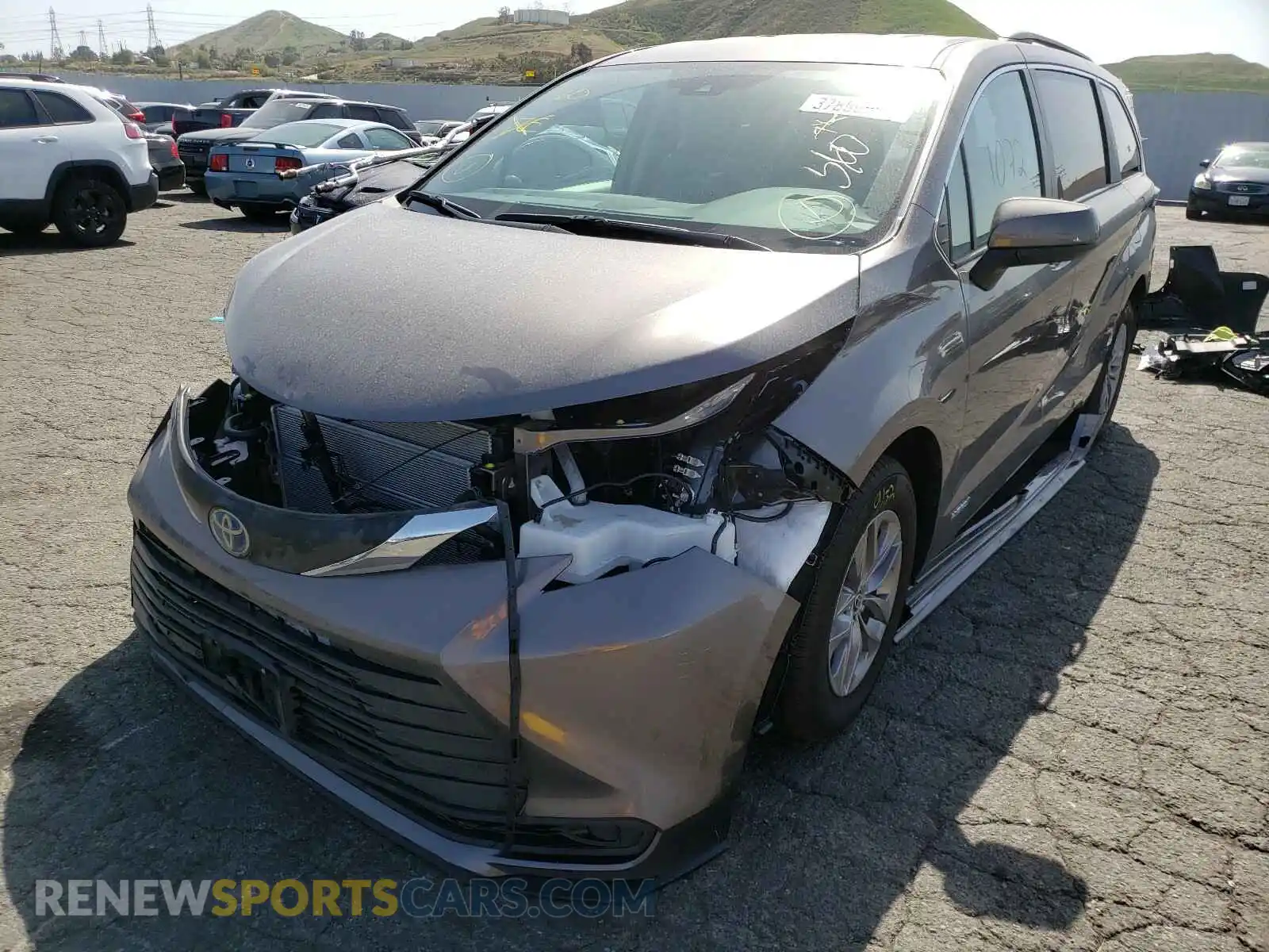 2 Photograph of a damaged car 5TDKRKEC7MS011111 TOYOTA SIENNA 2021